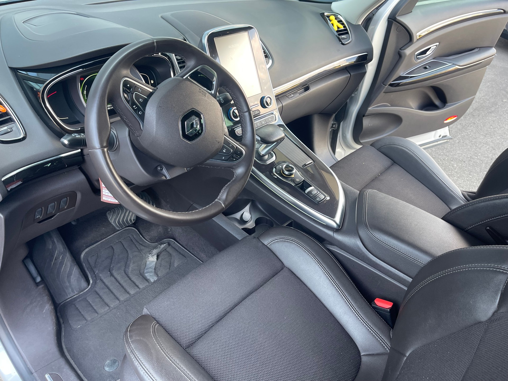 RENAULT Espace 1.6 dCi Swiss Edition EDC-image-11