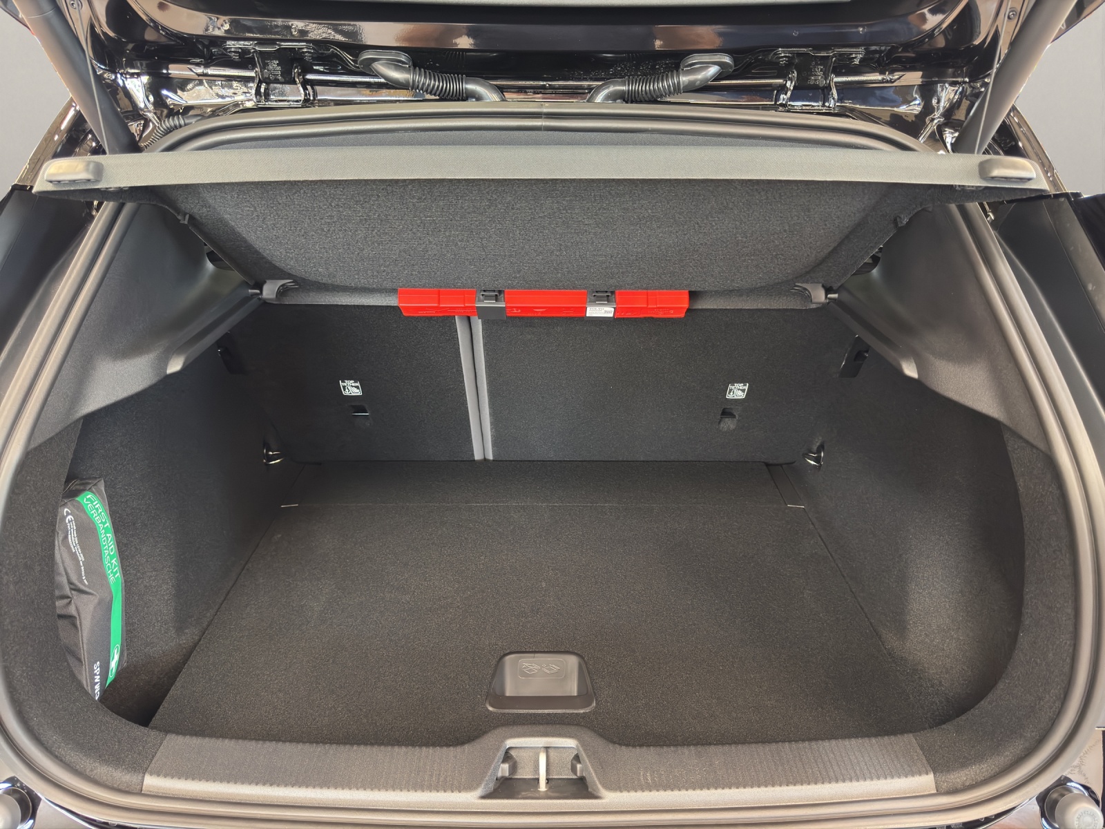 VOLVO EX30 P8 Ultra AWD-image-13