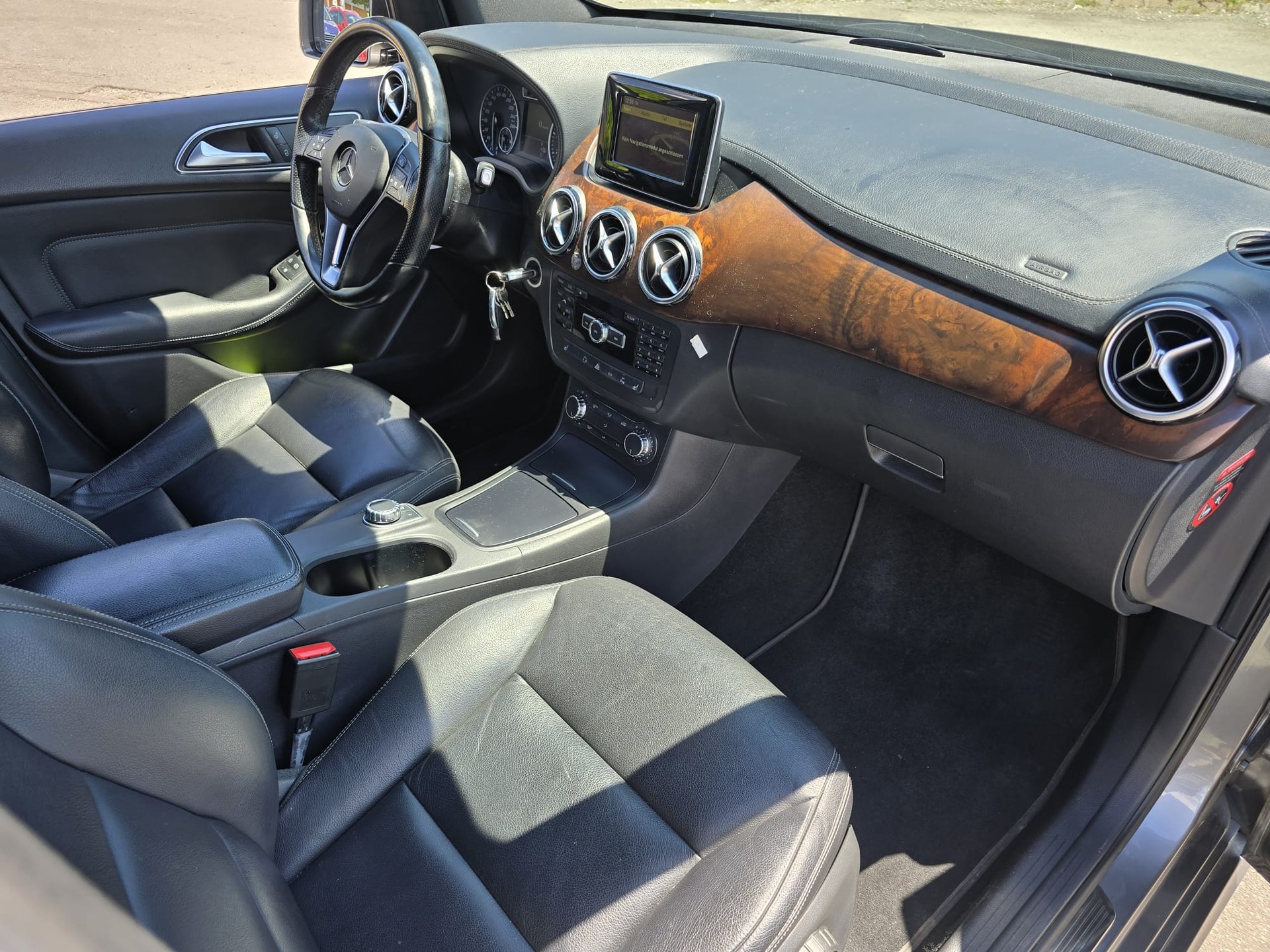 MERCEDES-BENZ B 200 7G-DCT-image-13