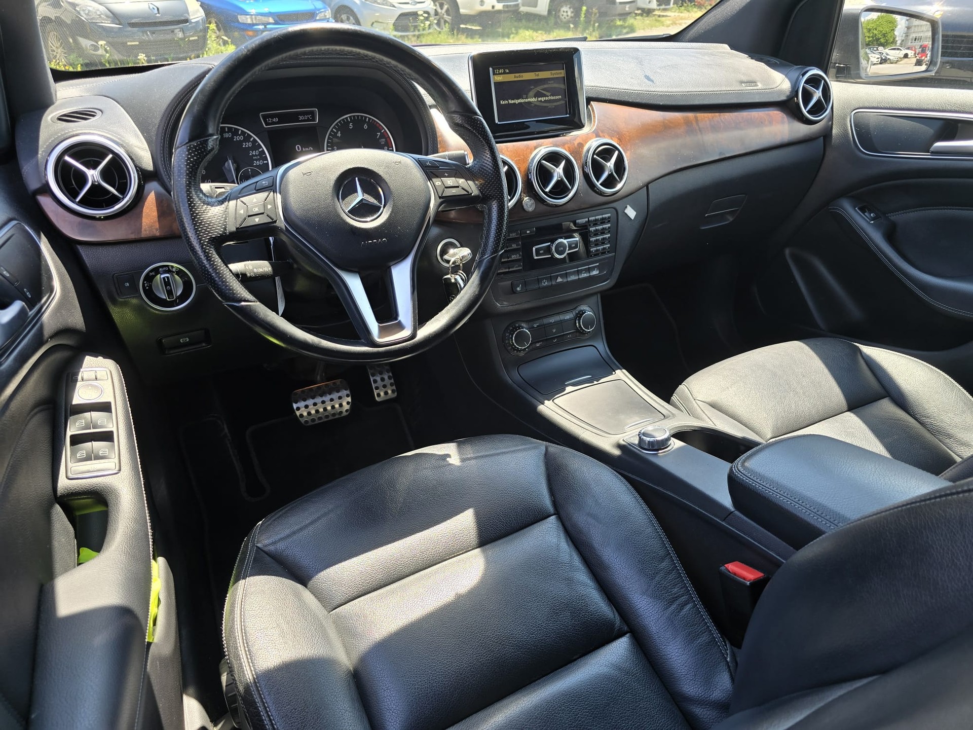 MERCEDES-BENZ B 200 7G-DCT-image-11
