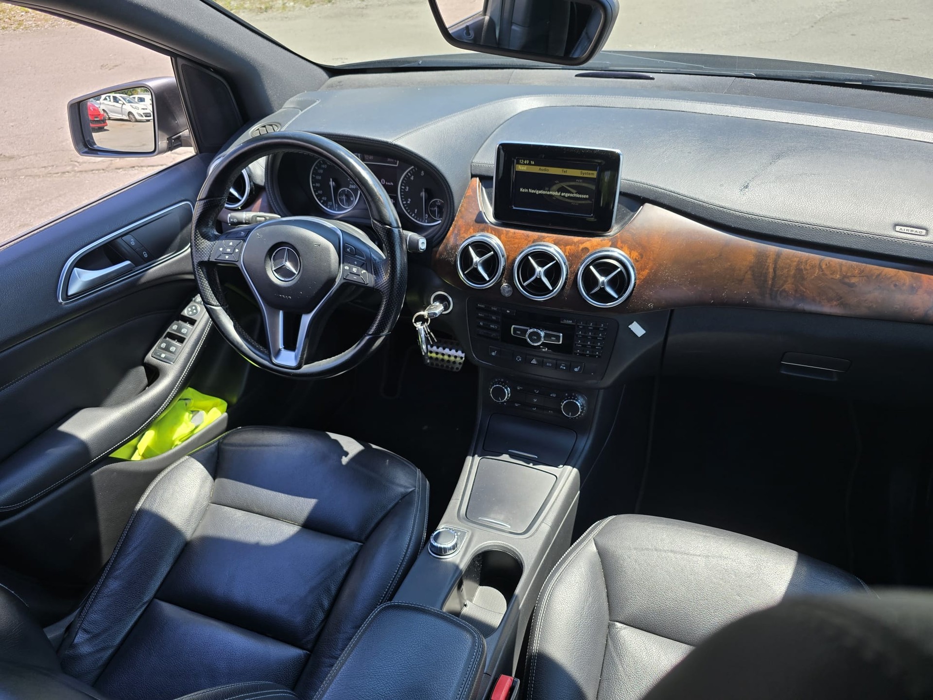 MERCEDES-BENZ B 200 7G-DCT-image-12