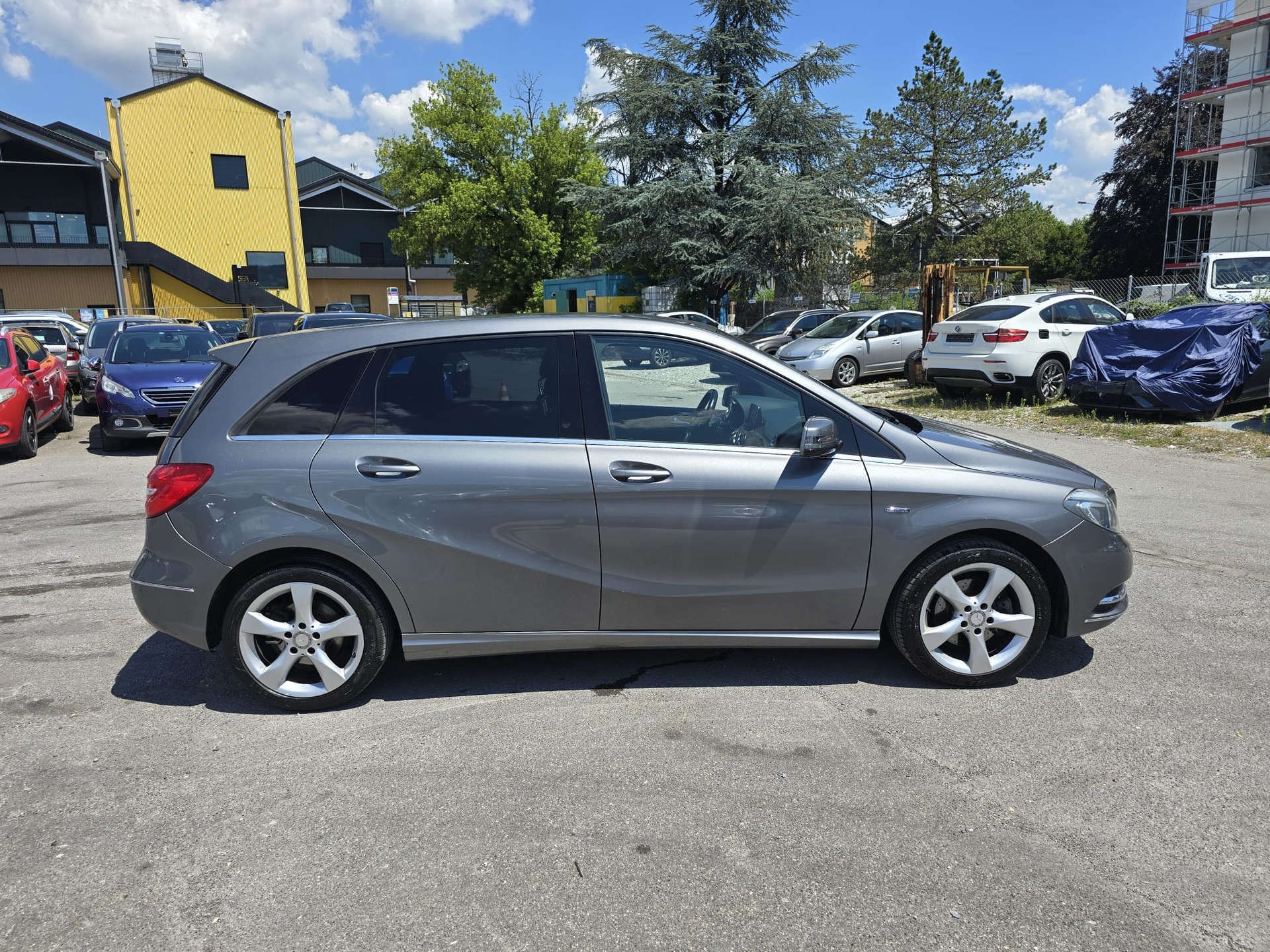 MERCEDES-BENZ B 200 7G-DCT-image-7
