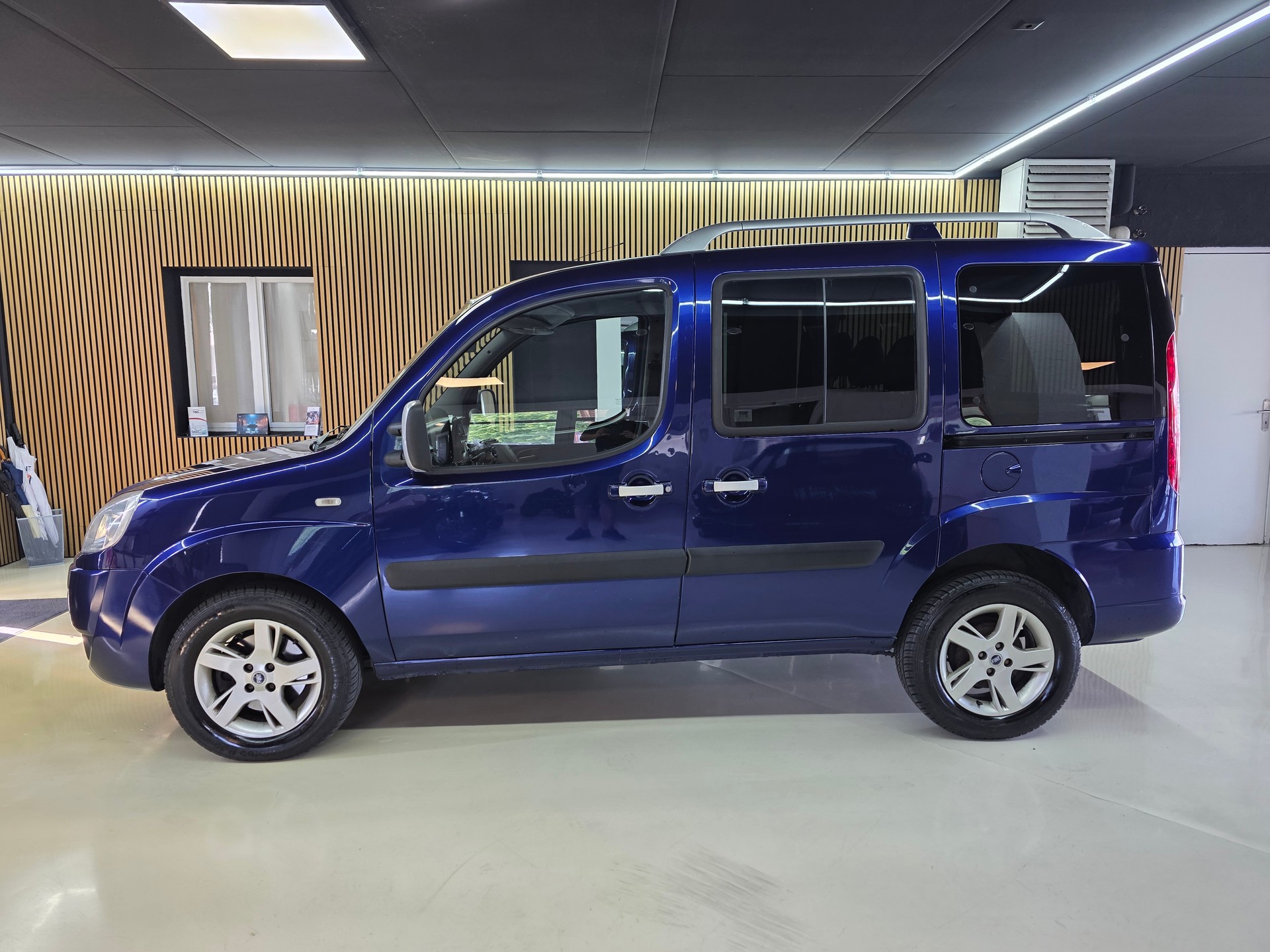 FIAT Doblò 1.9 JTD Malibu-image-3
