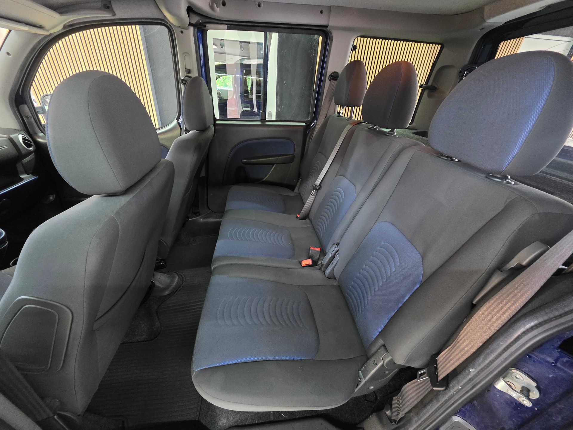 FIAT Doblò 1.9 JTD Malibu-image-12