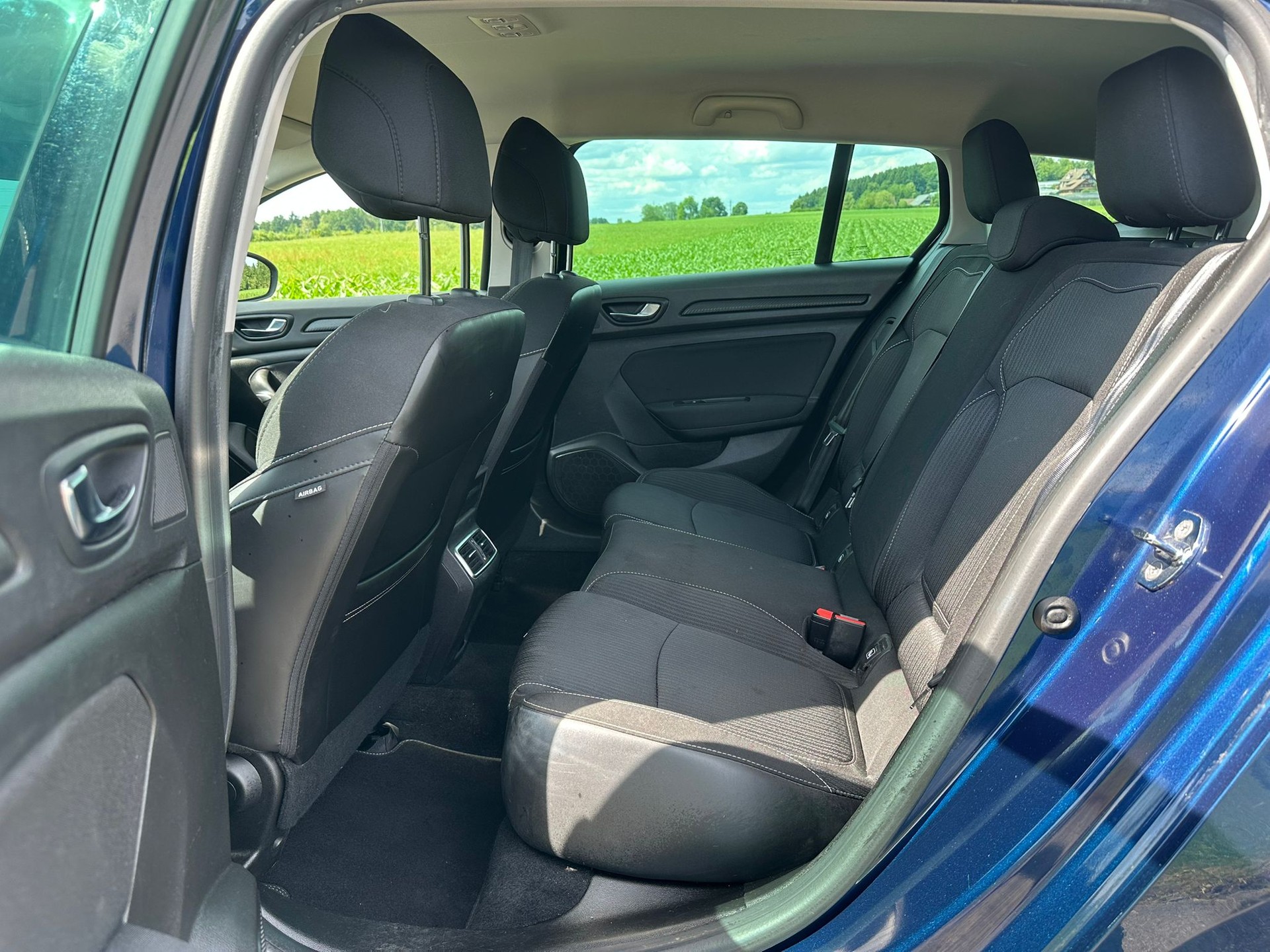 RENAULT Mégane Grandtour 1.2 16V Turbo Bose EDC-image-10