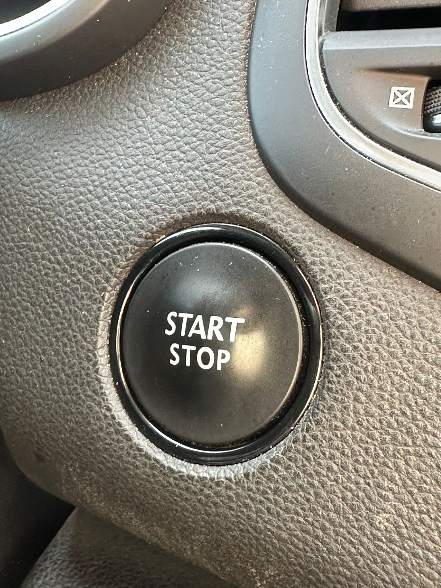 RENAULT Mégane Grandtour 1.2 16V Turbo Bose EDC-image-15