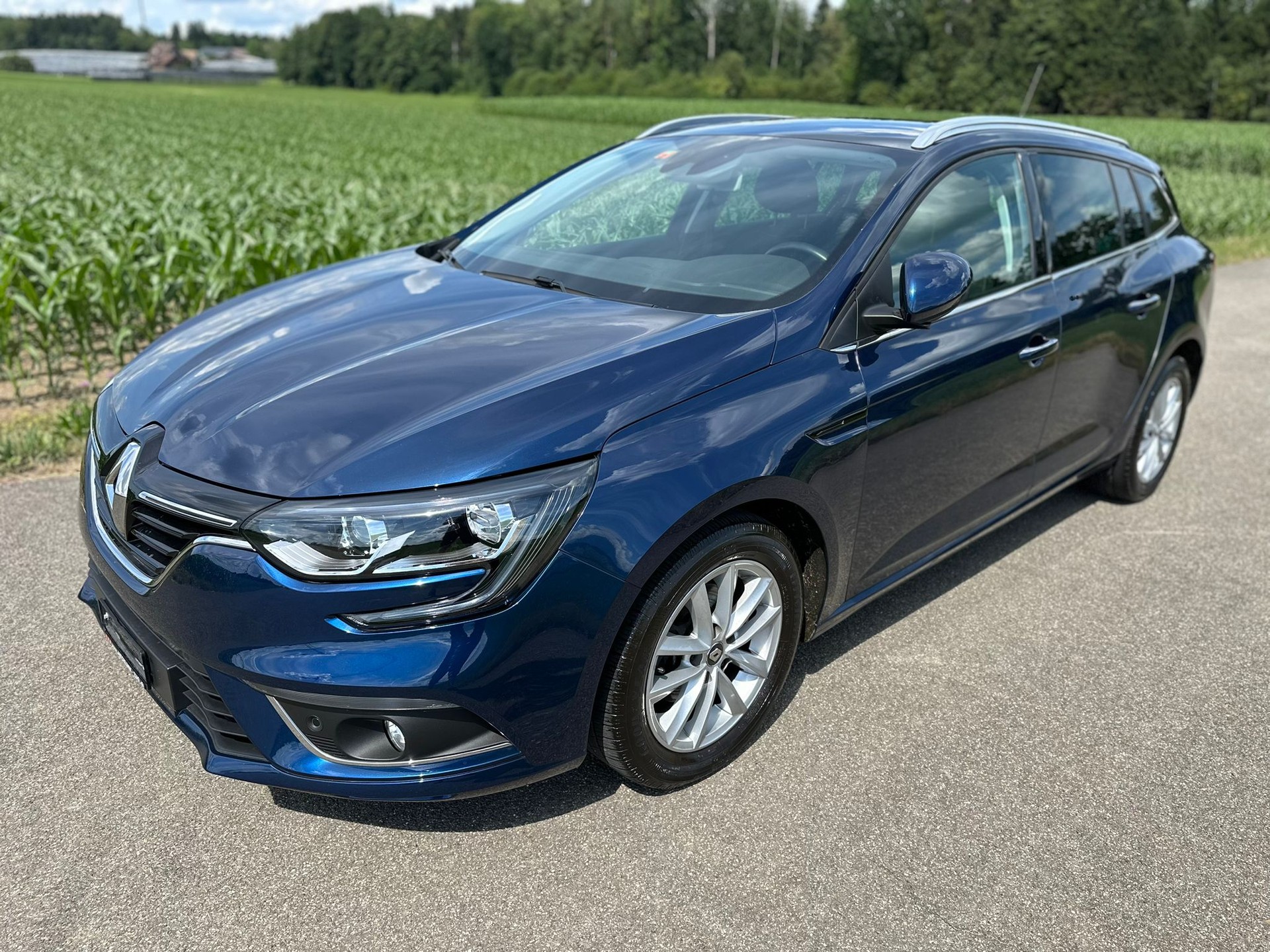 RENAULT Mégane Grandtour 1.2 16V Turbo Bose EDC-image-1