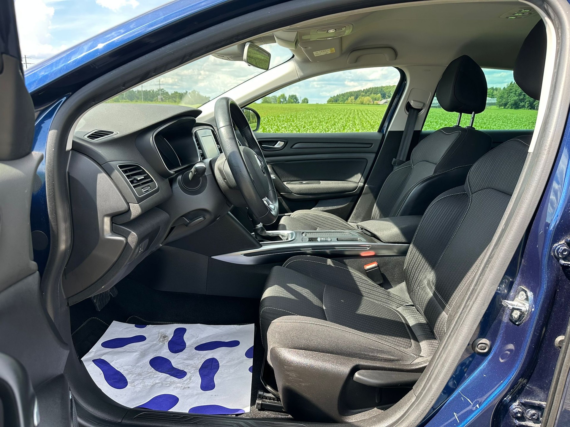 RENAULT Mégane Grandtour 1.2 16V Turbo Bose EDC-image-9