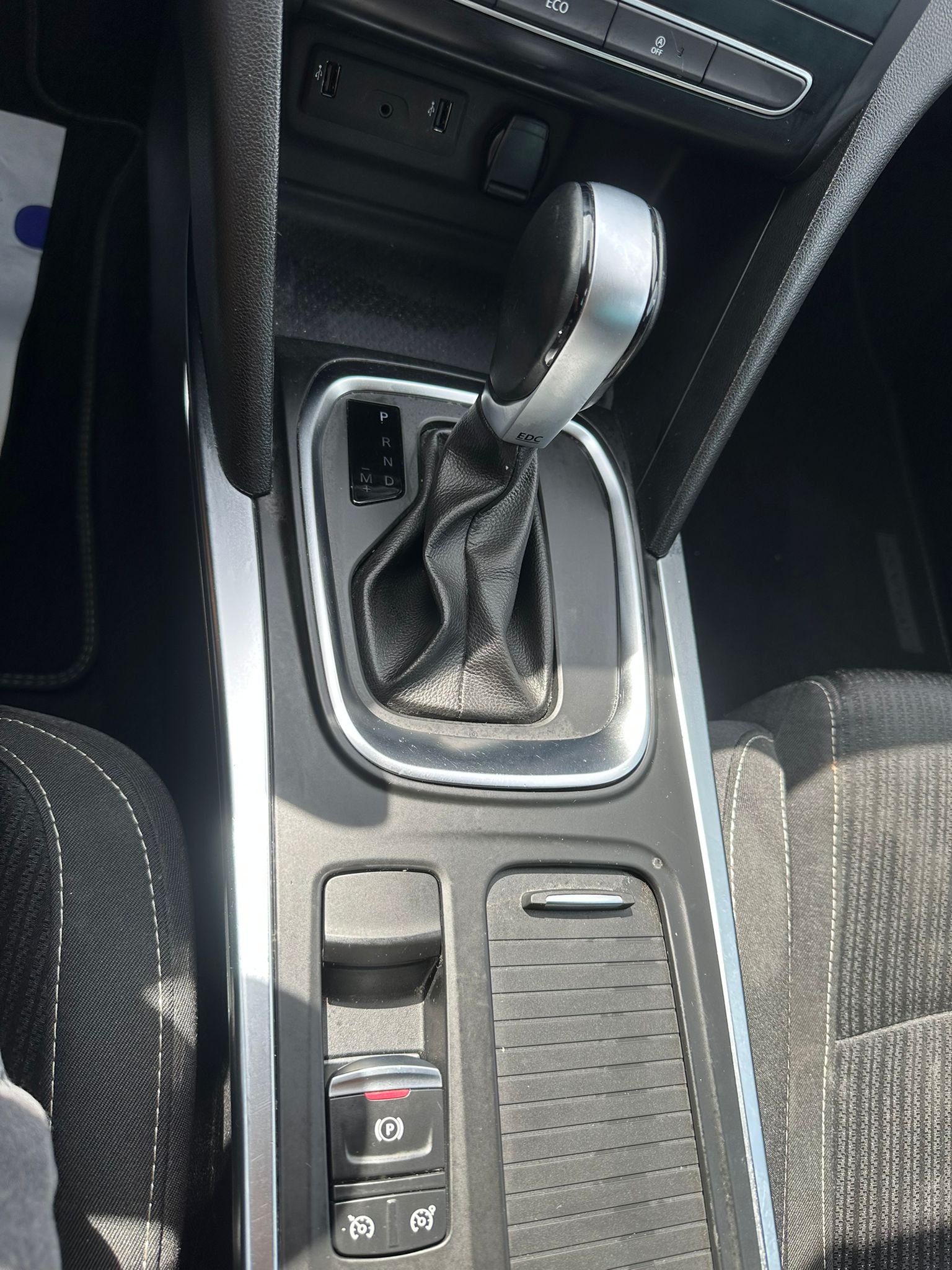 RENAULT Mégane Grandtour 1.2 16V Turbo Bose EDC-image-18