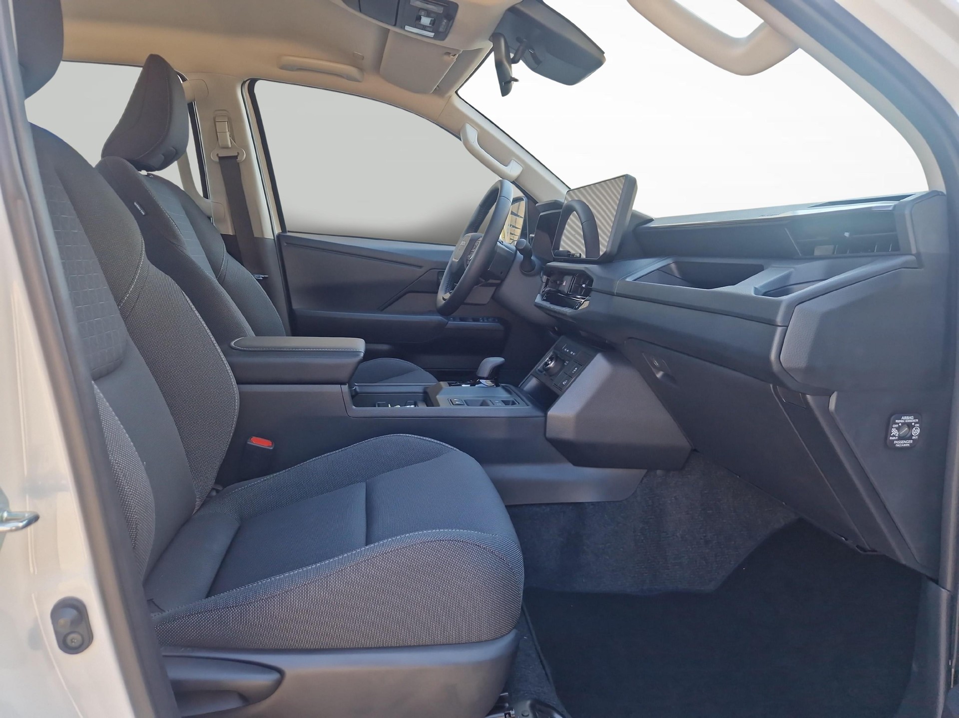 TOYOTA Hilux Double Cab.-Pick-up 59KWh Comfort-image-9