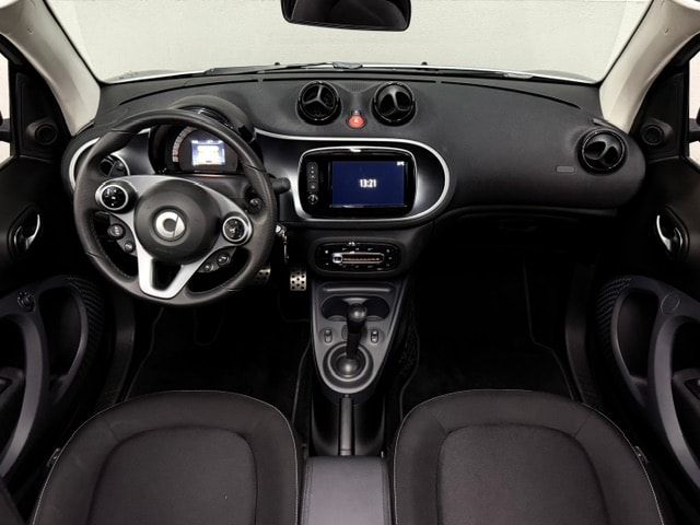 SMART fortwo Cabrio Sport 90 HP twinmatic-image-19
