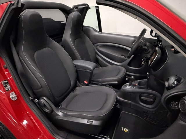 SMART fortwo Cabrio Sport 90 HP twinmatic-image-22