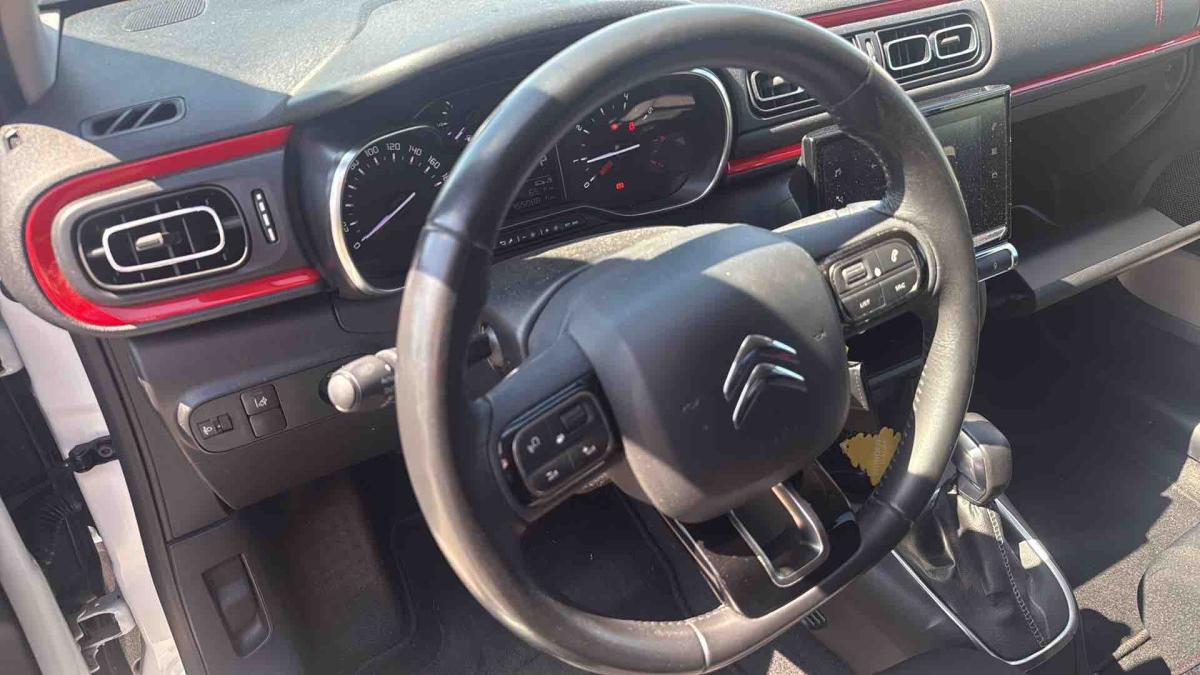 CITROEN C3 1.2i PureTech Shine EAT6-image-10