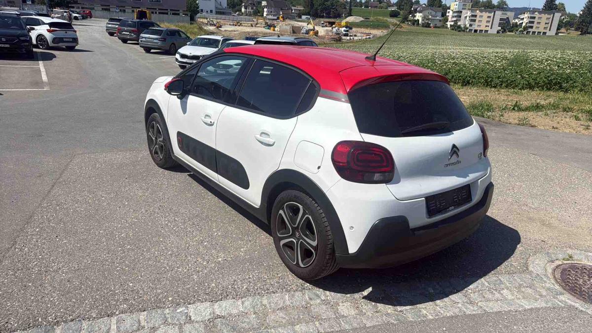 CITROEN C3 1.2i PureTech Shine EAT6-image-3