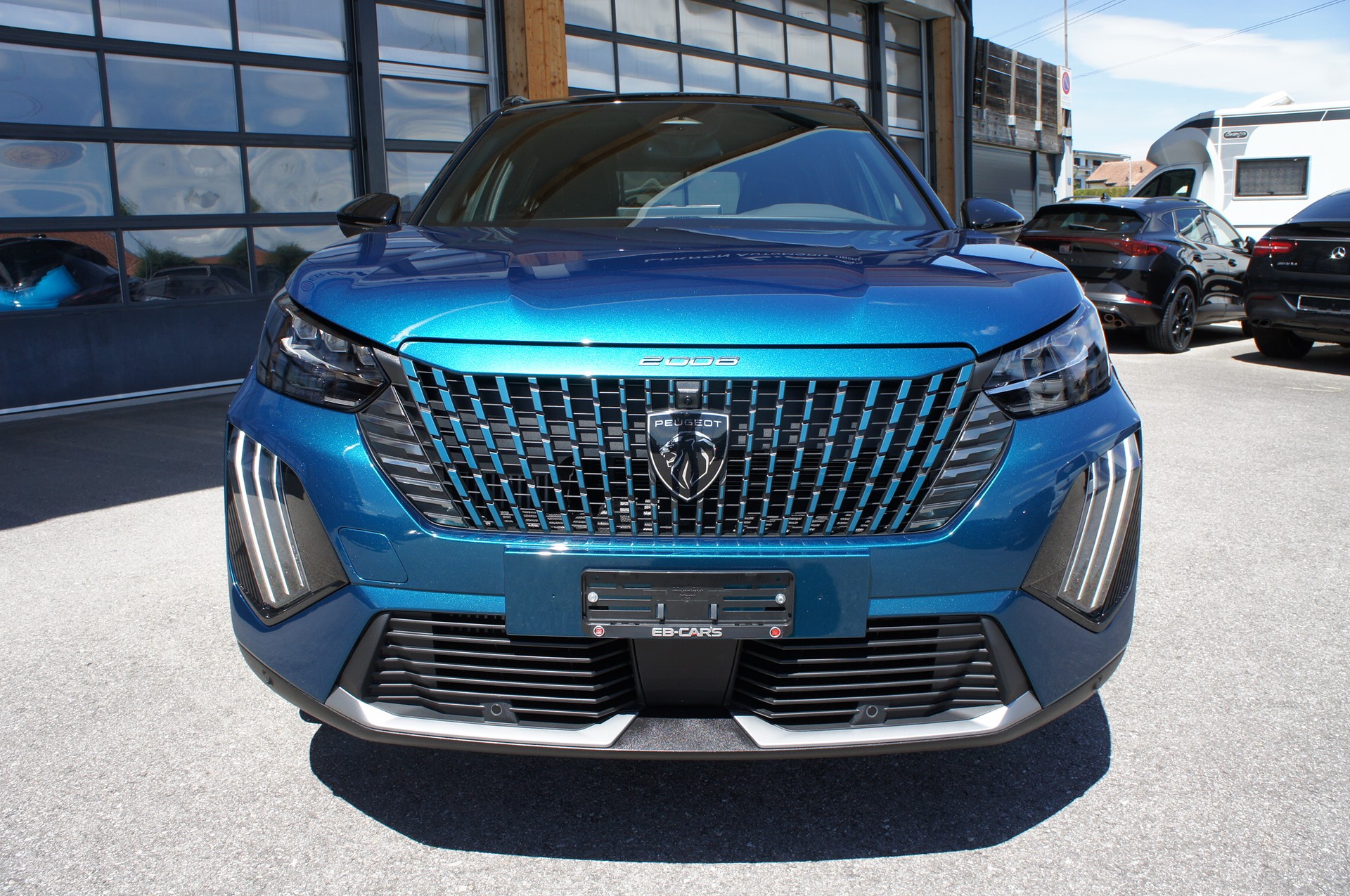 PEUGEOT 2008 1.2 Hybrid 145 MHEV GT-image-7