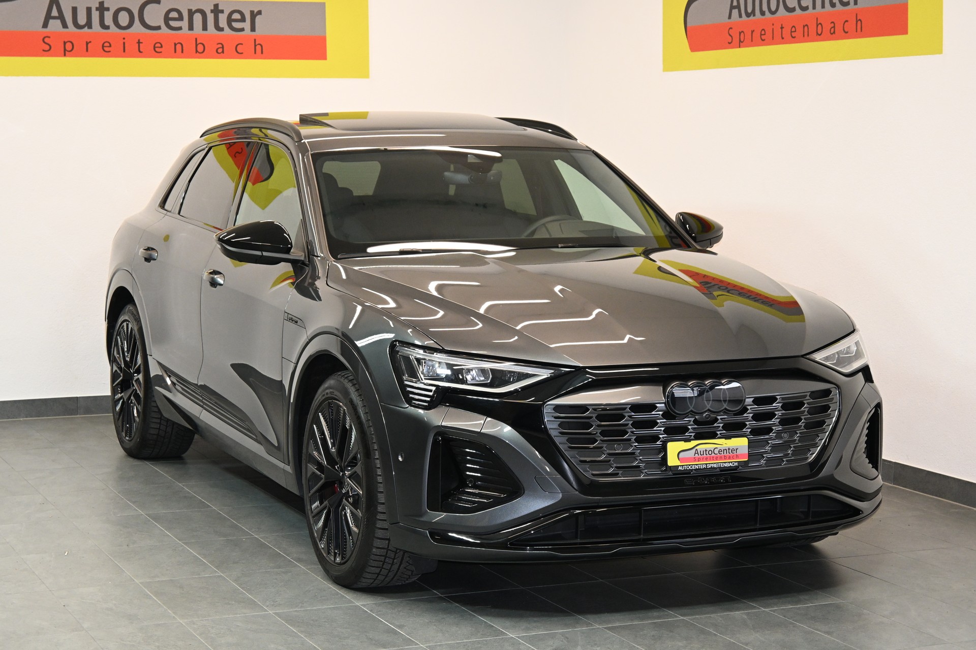 AUDI Q8 55 e-tron Black Edition quattro