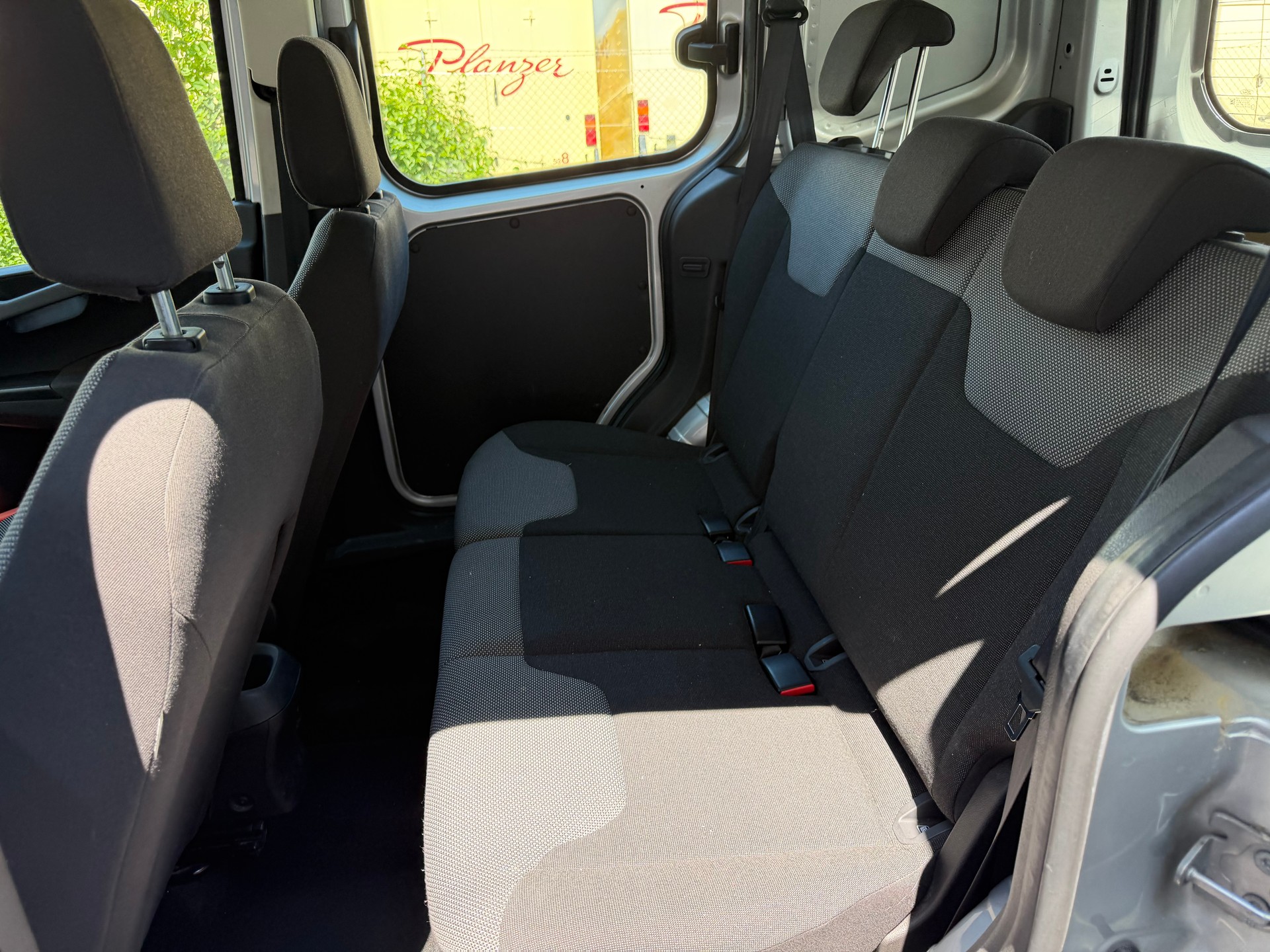 FORD Transit Courier Combi 1.0 EcoBoost Ambiente-image-4