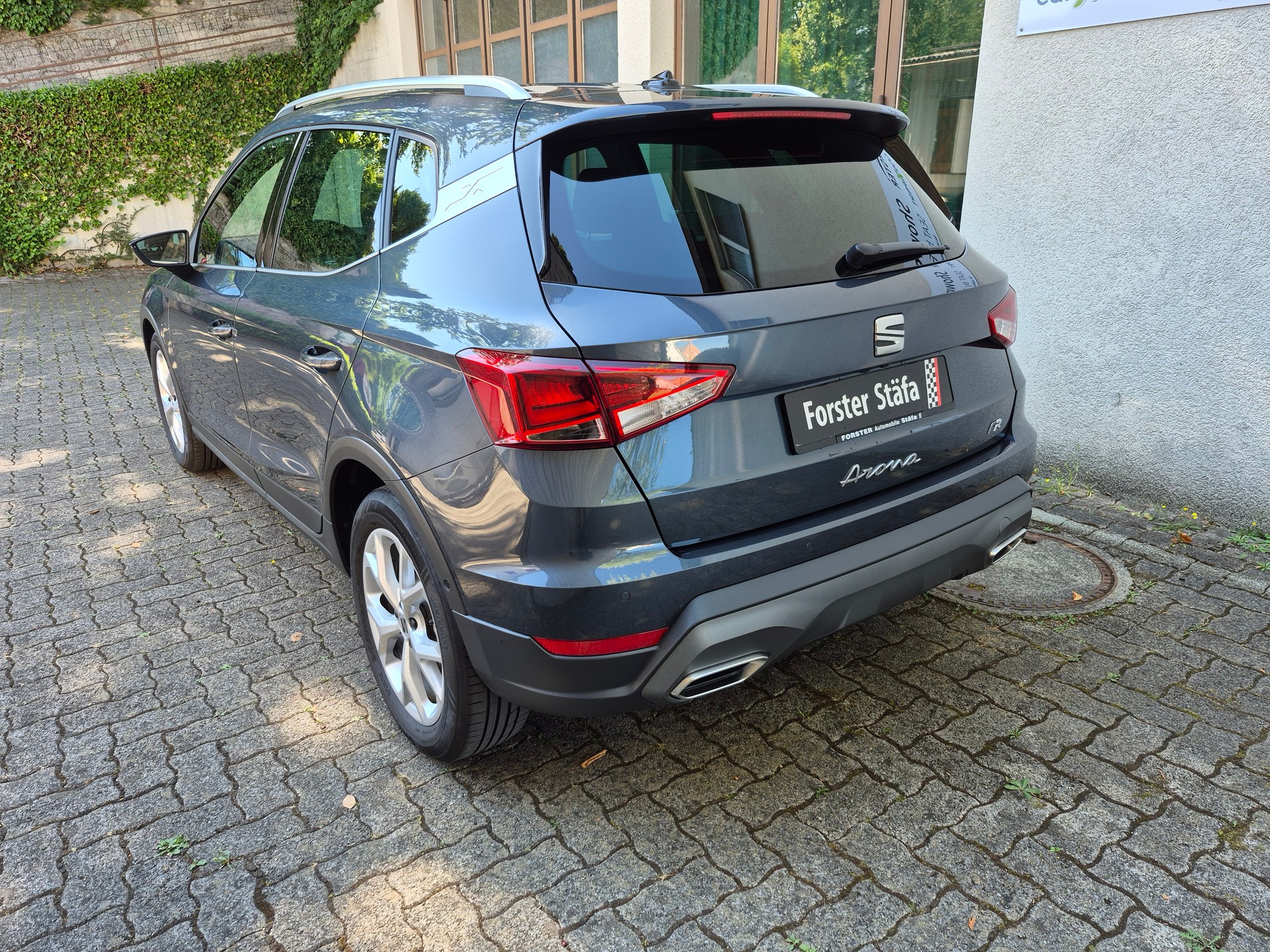 SEAT Arona 1.0 TSI Eco FR DSG-image-1