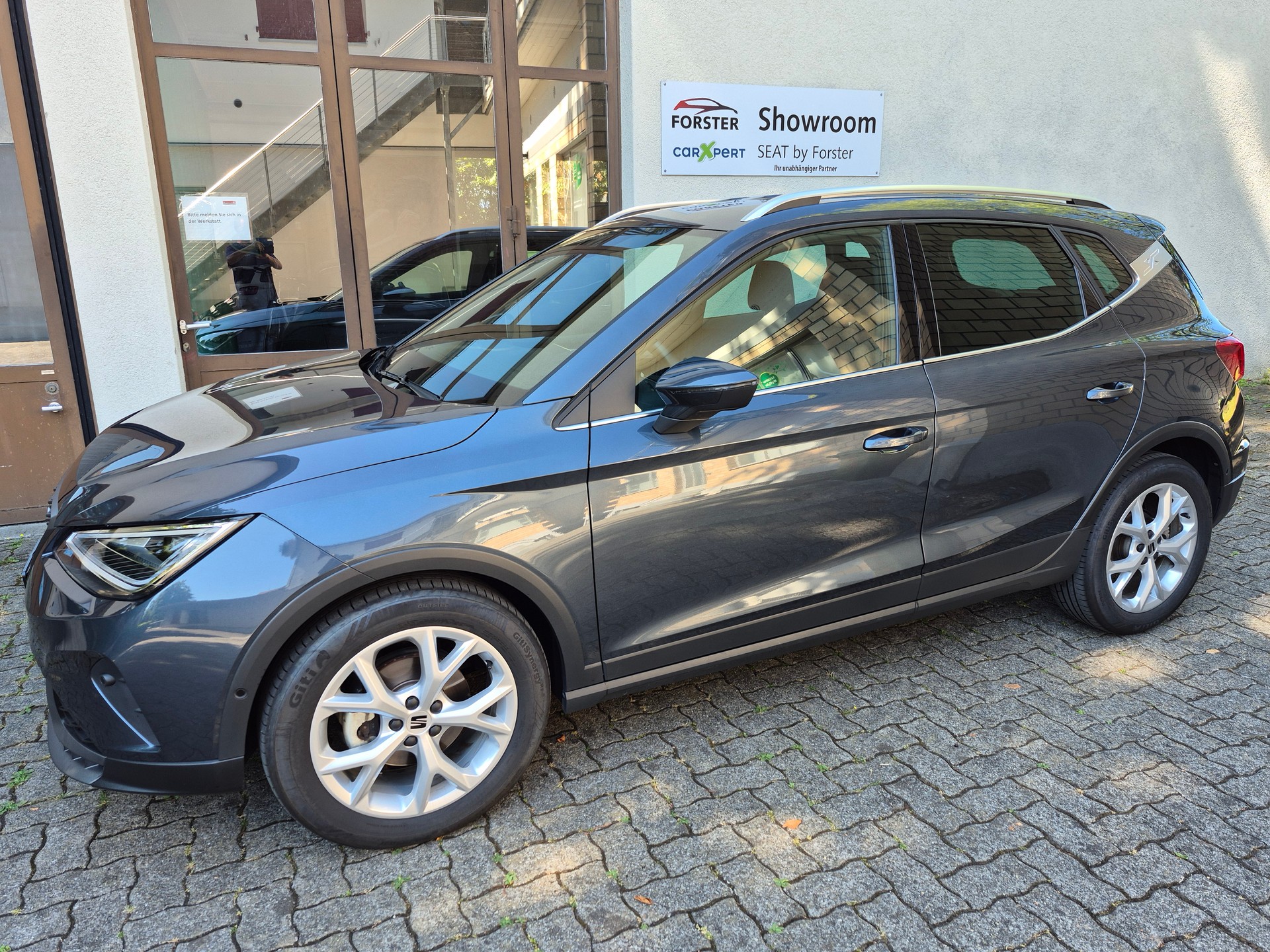 SEAT Arona 1.0 TSI Eco FR DSG-image-0