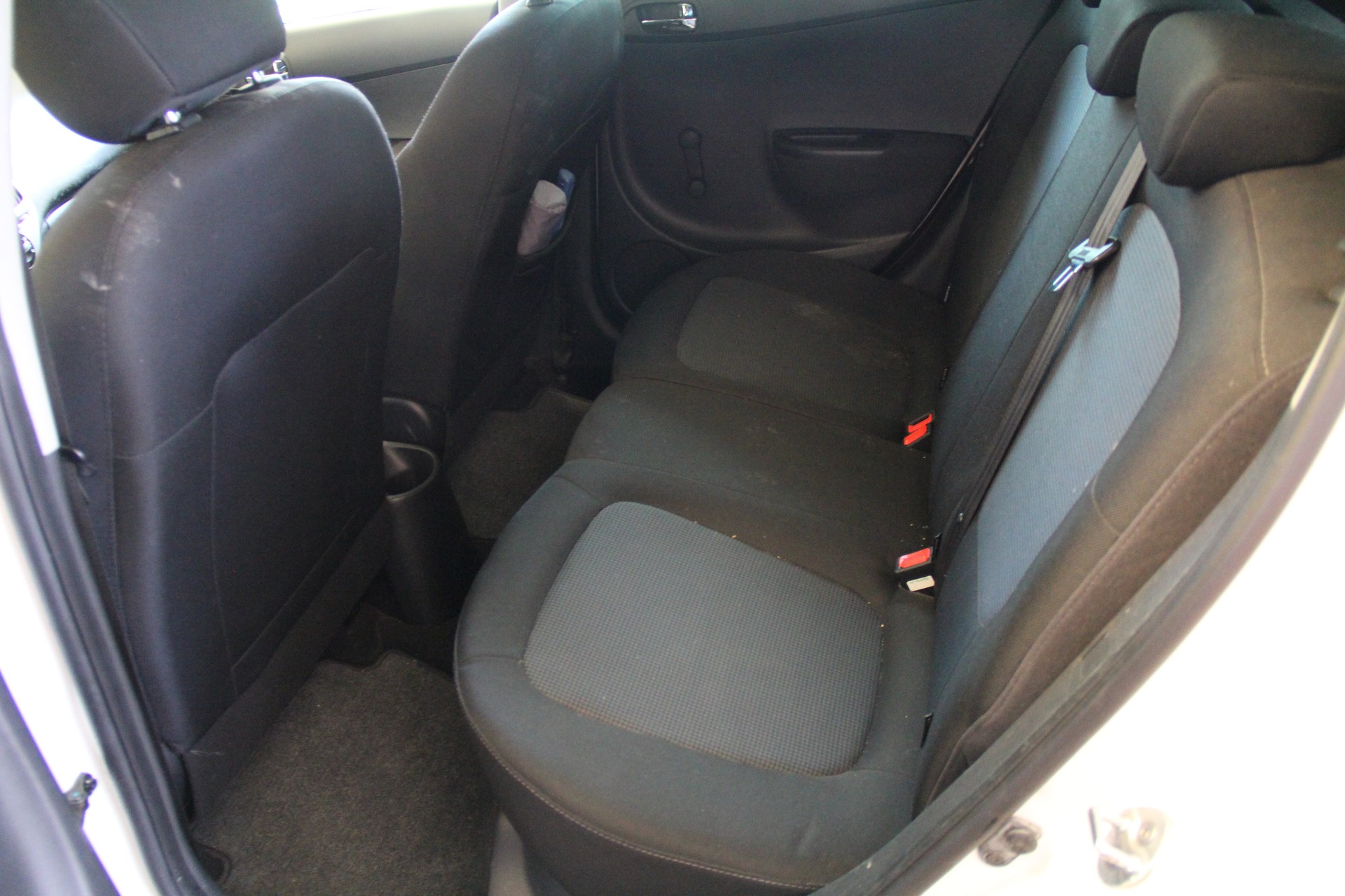 HYUNDAI i20 1.2 Comfort-image-9