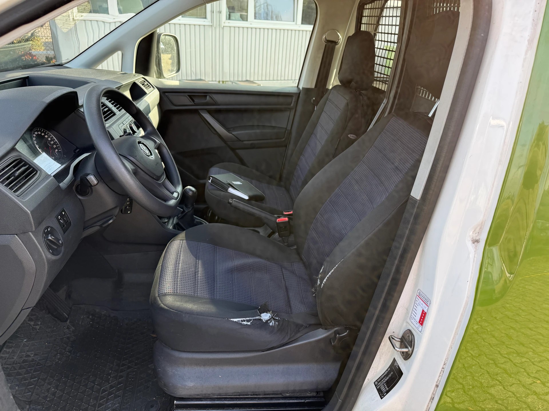 VW Caddy 1.2 TSI BlueMotion Technology-image-8