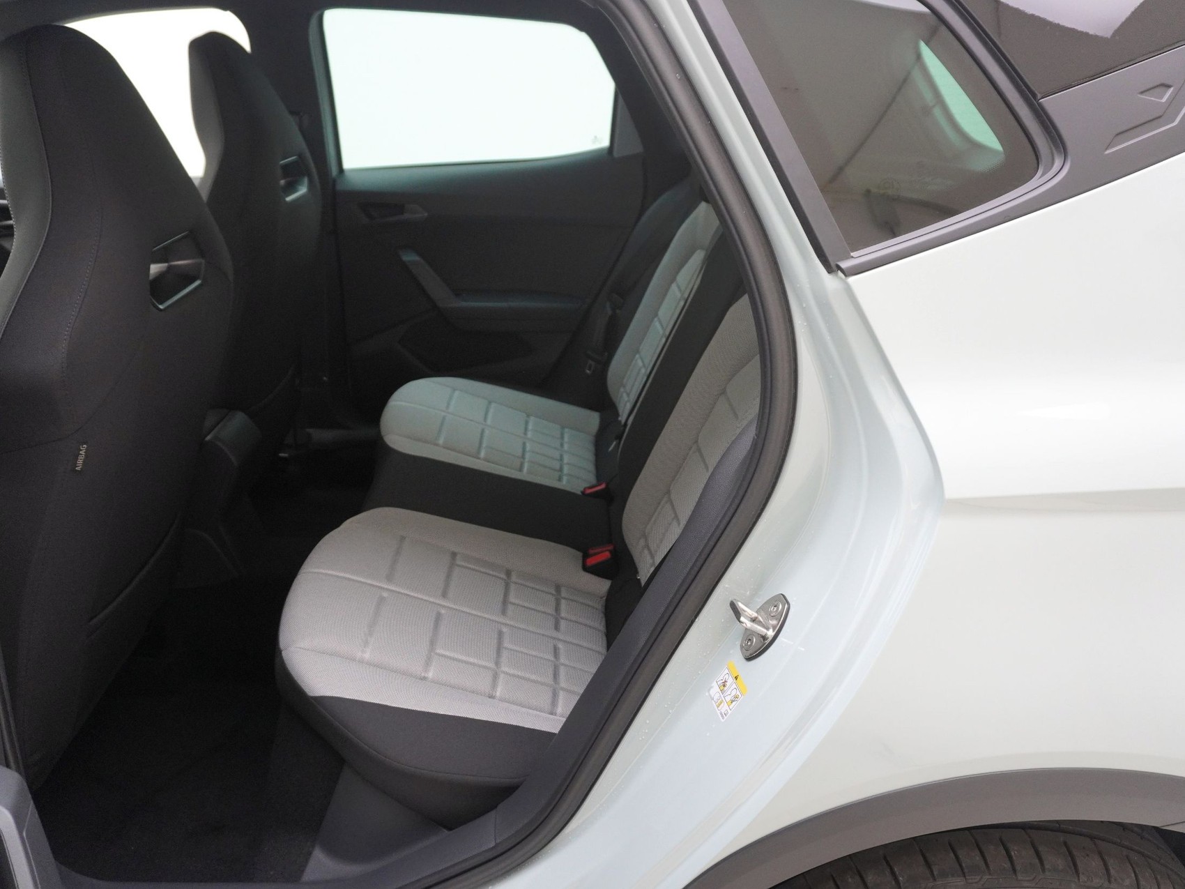 SEAT Arona 1.5 TSI FR DSG-image-14