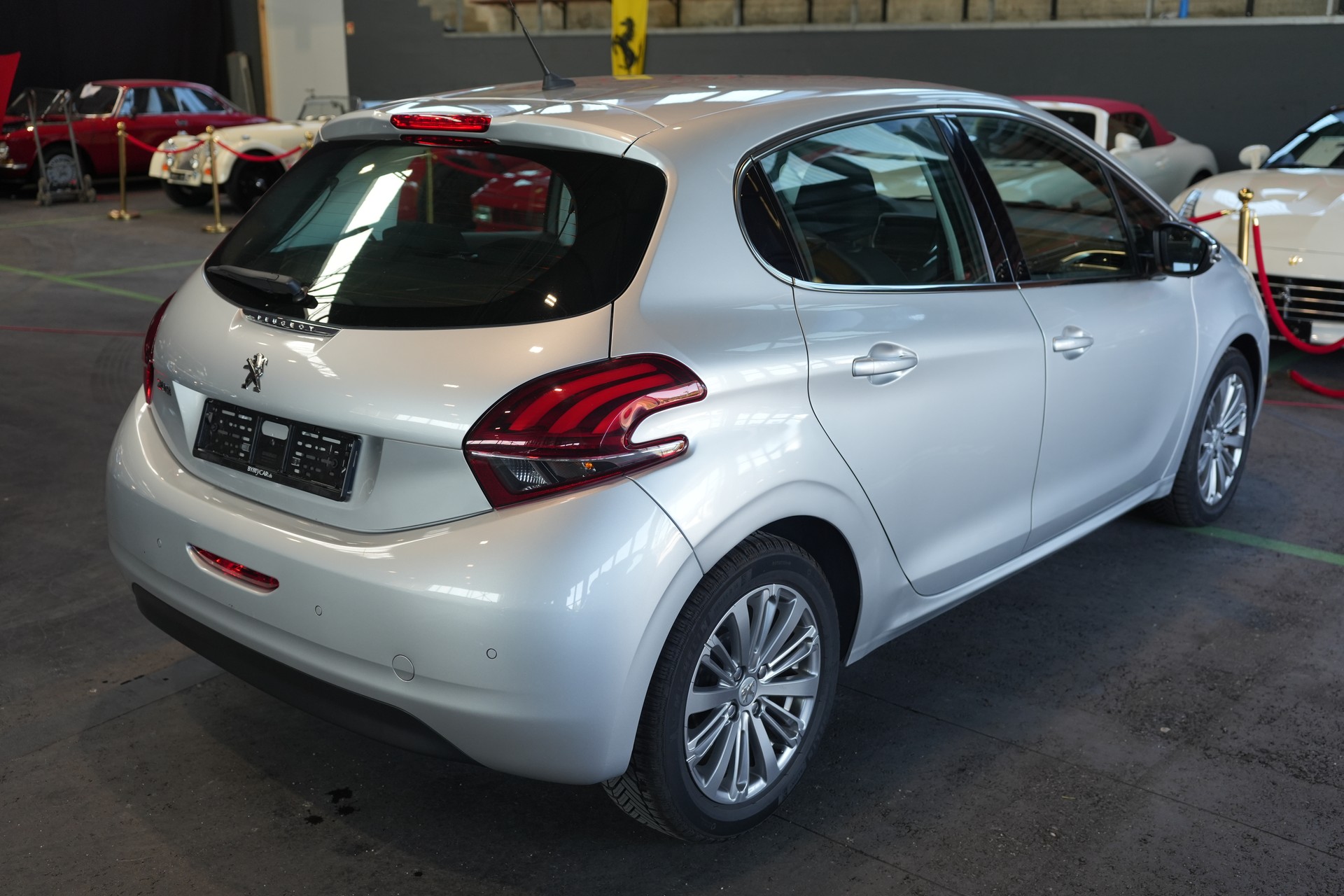 PEUGEOT 208 1.2 PureTech Active-image-3