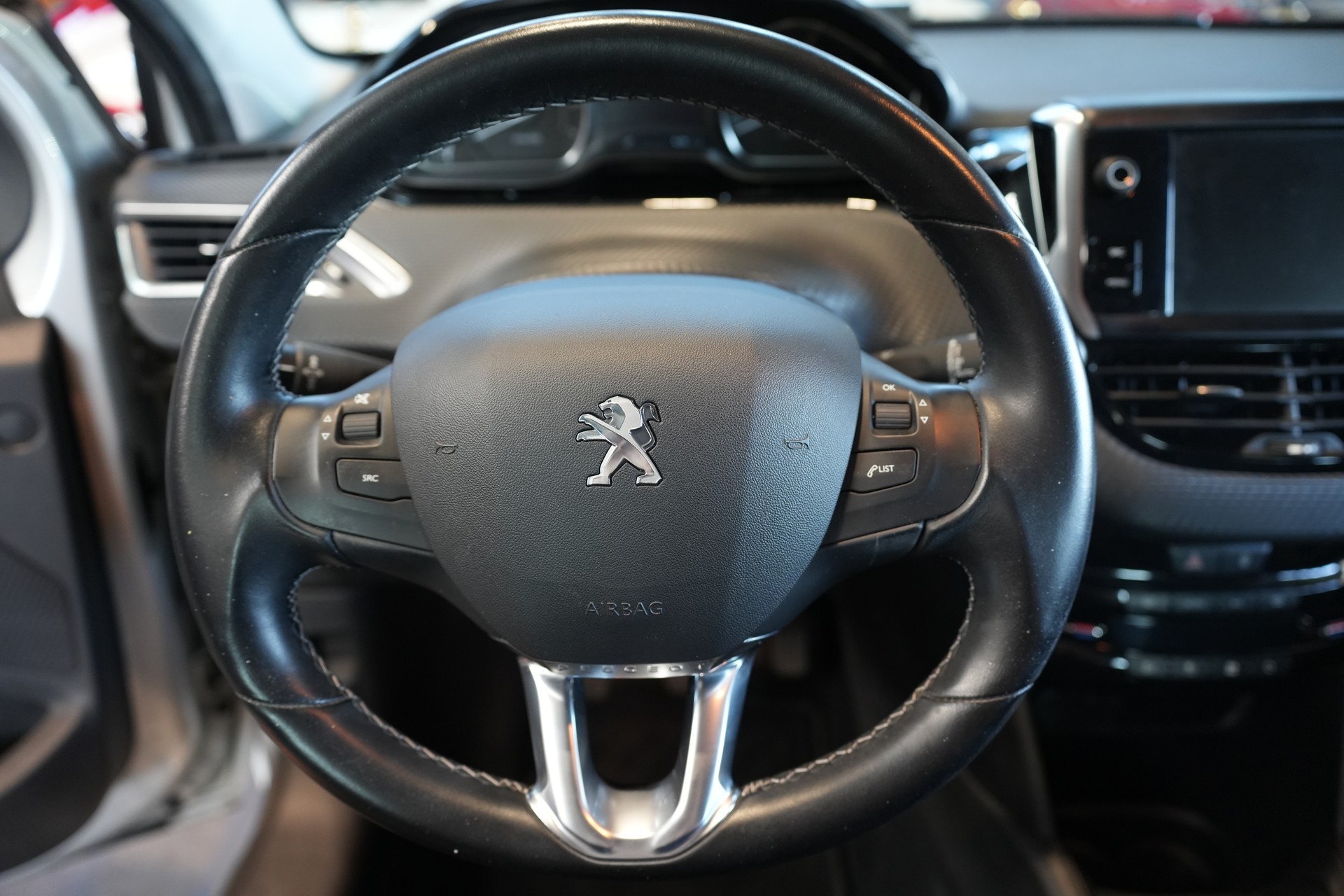 PEUGEOT 208 1.2 PureTech Active-image-7