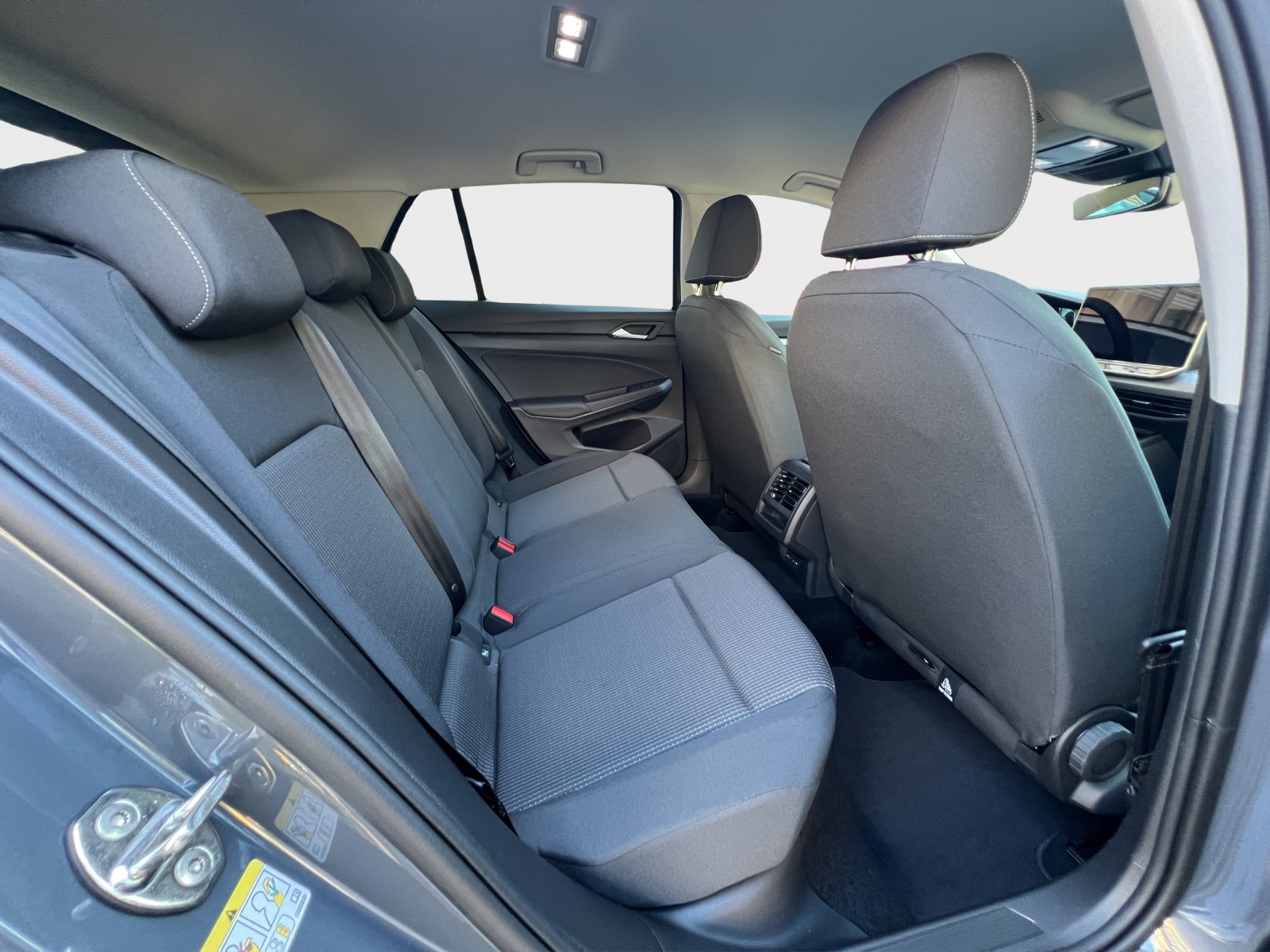 VW Golf 1.5 e TSI mHEV Value DSG-image-12