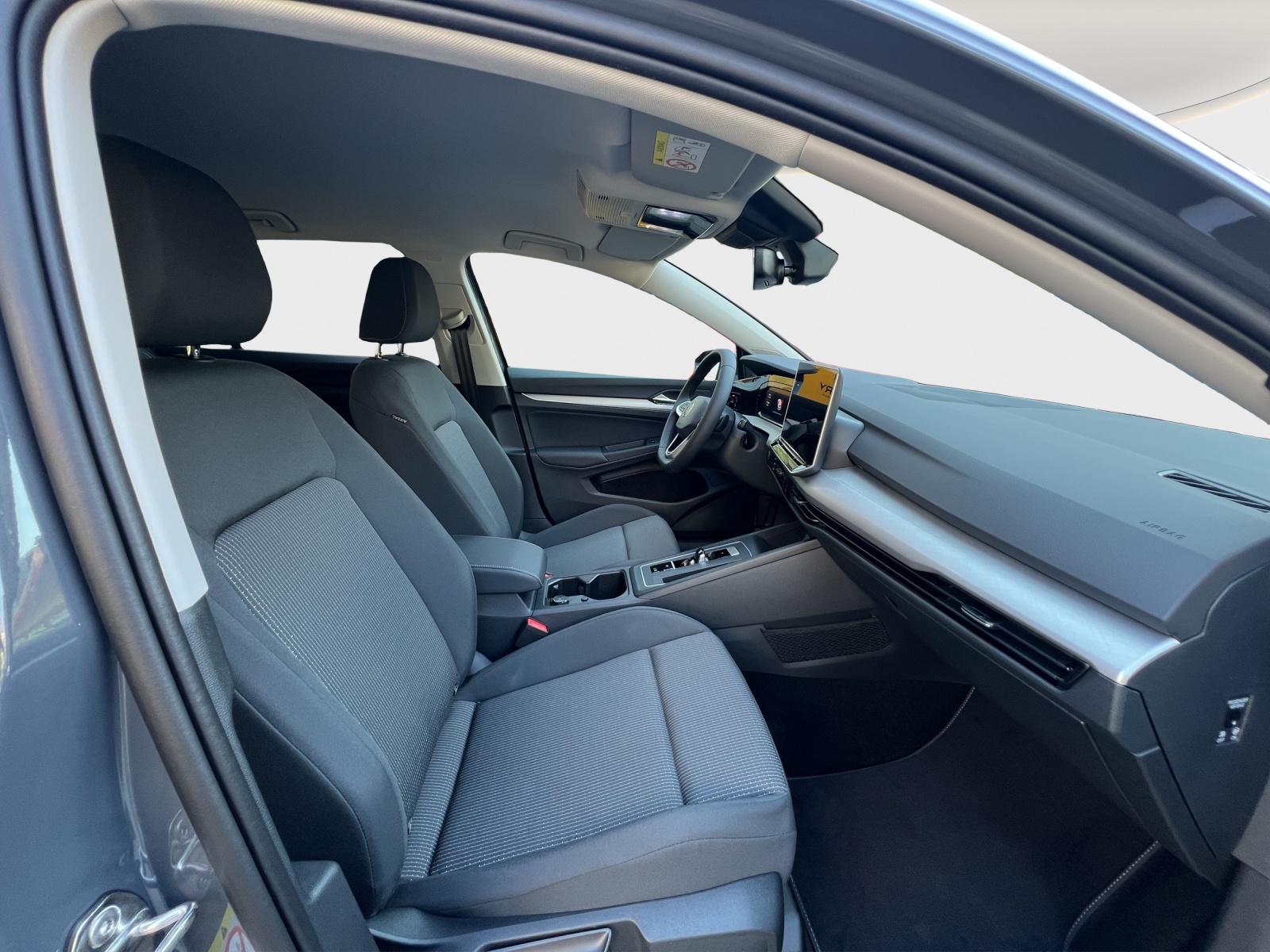 VW Golf 1.5 e TSI mHEV Value DSG-image-9