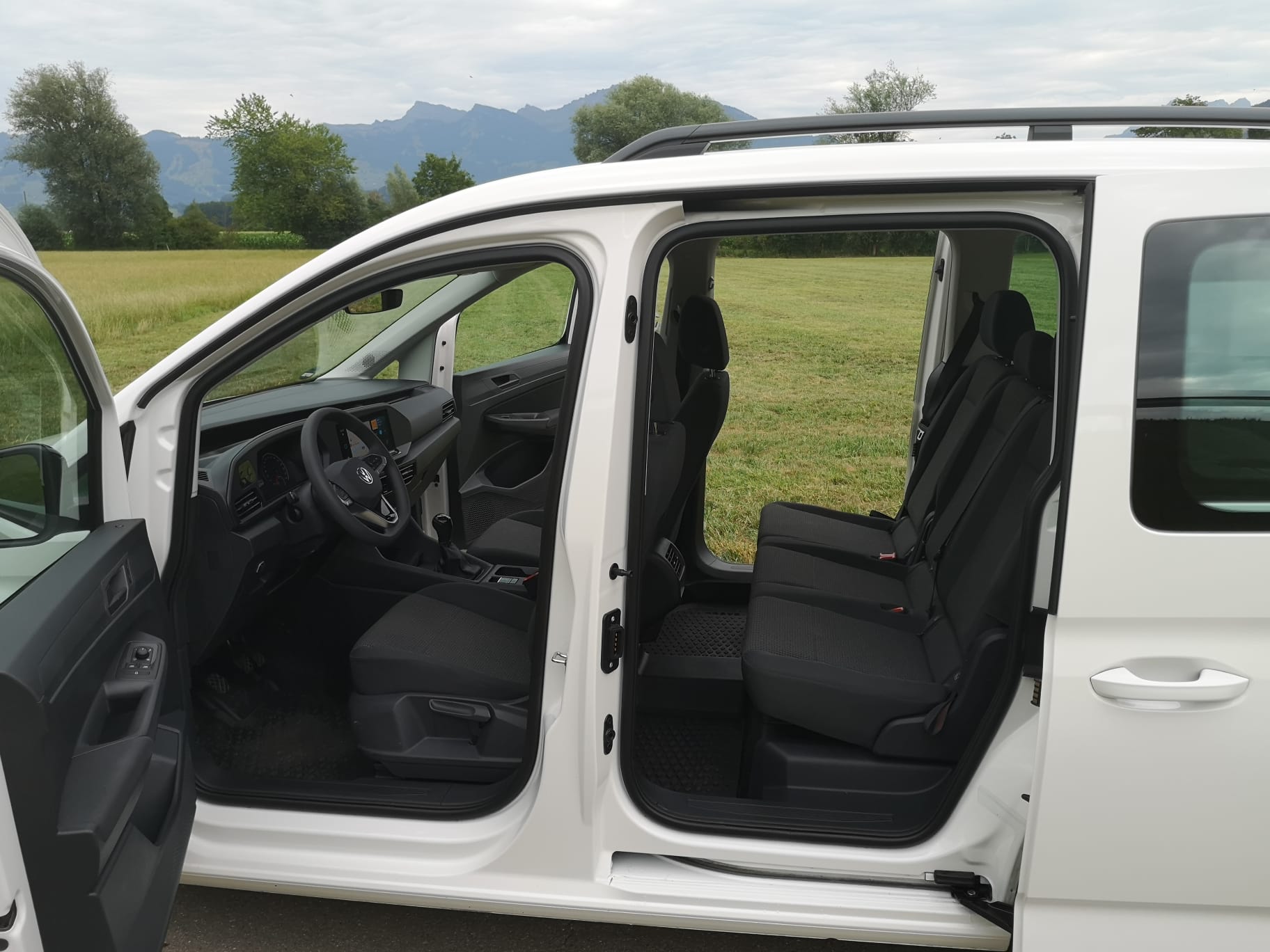 VW 2.0 TDI 122 Style 4motion-image-4