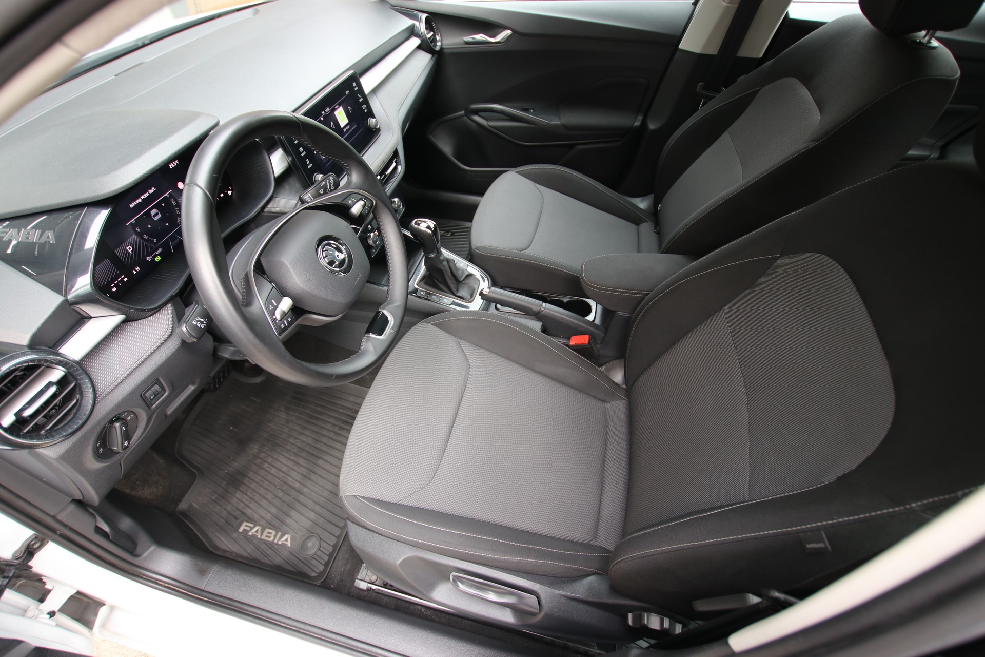 SKODA Fabia 1.0 TSI Dynamic DSG *Werksgarantie bis 12.2029*-image-11