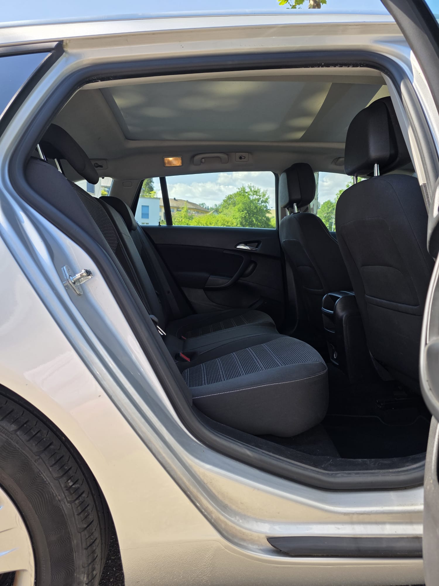 OPEL Insignia Sports Tourer 2.0 CDTI Edition Automatic-image-9