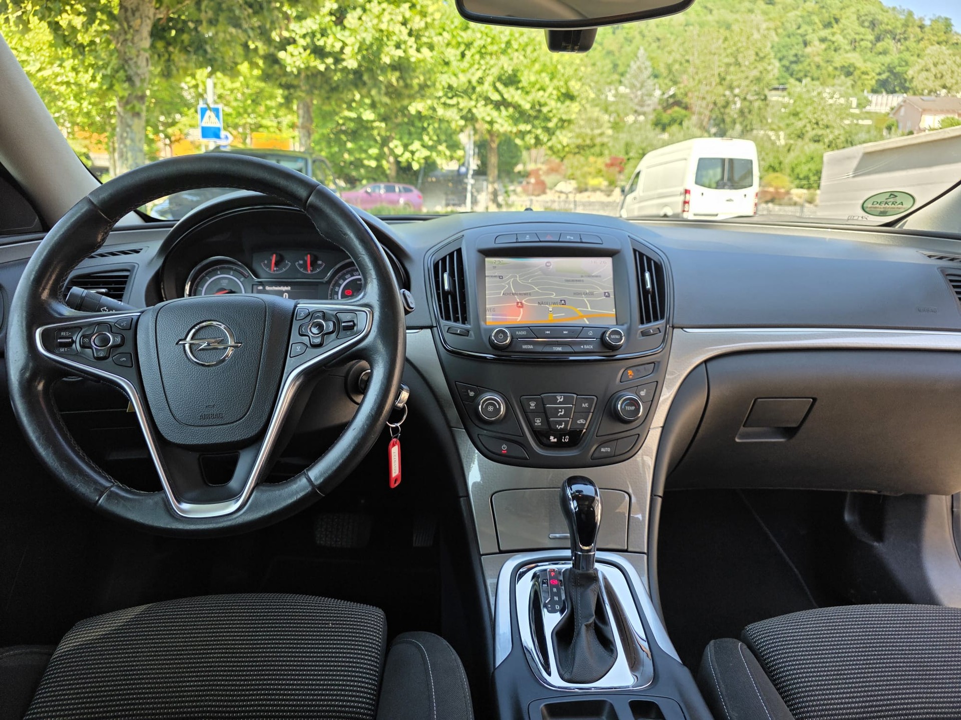 OPEL Insignia Sports Tourer 2.0 CDTI Edition Automatic-image-8