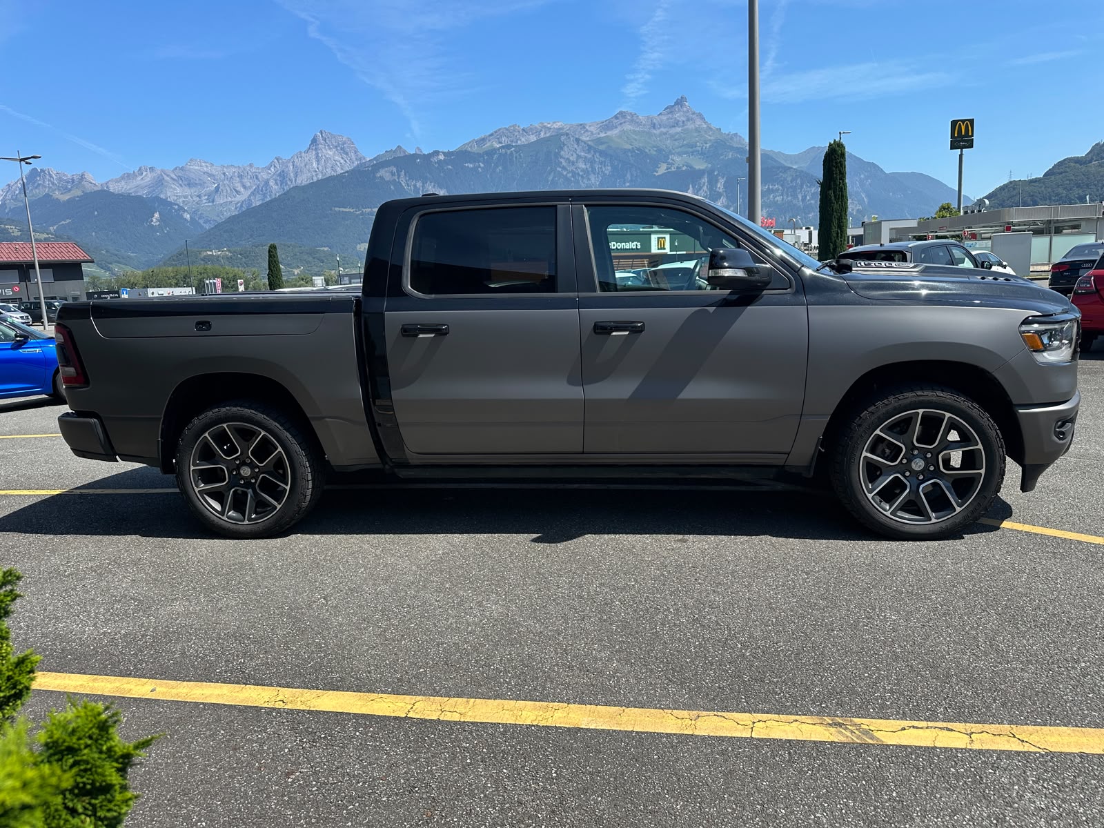 DODGE Ram 1500 Crew Cab. 5.7 Hemi V8 Sport Black-image-5