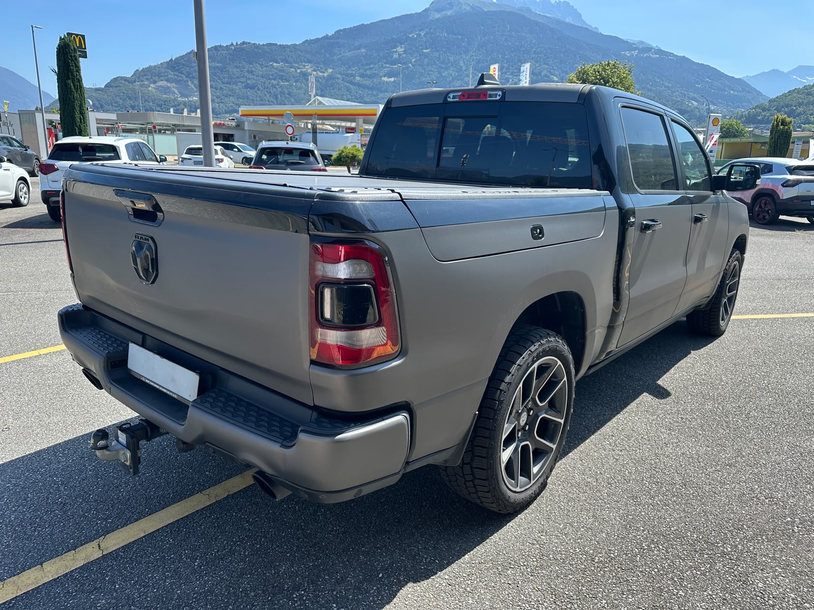 DODGE Ram 1500 Crew Cab. 5.7 Hemi V8 Sport Black-image-4