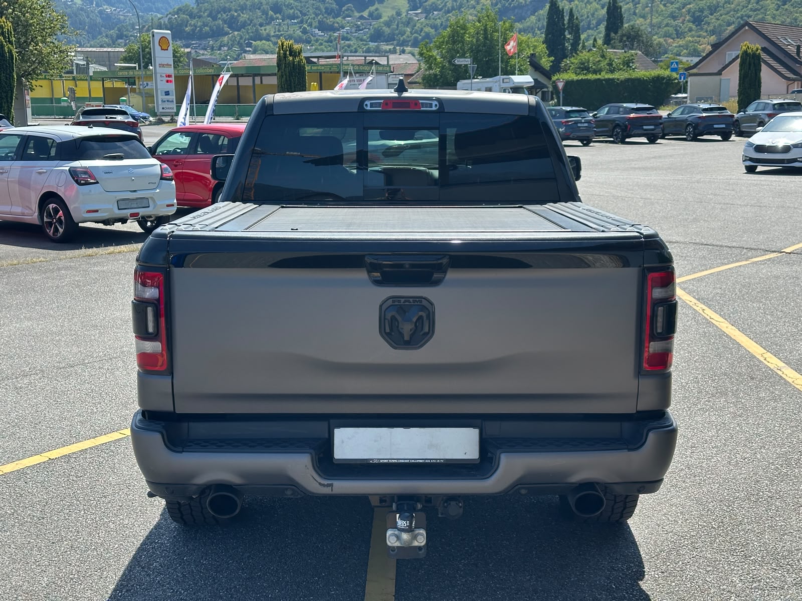 DODGE Ram 1500 Crew Cab. 5.7 Hemi V8 Sport Black-image-3