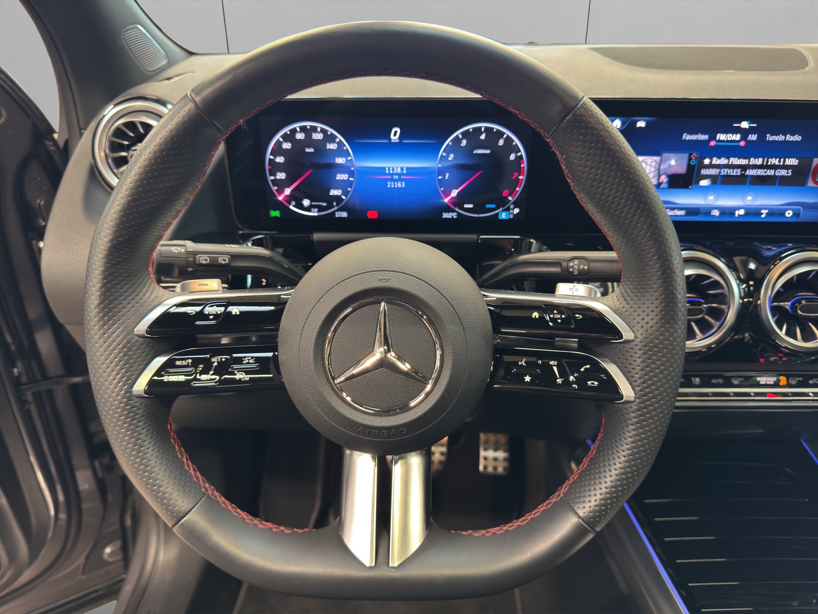MERCEDES-BENZ GLA-Klasse H247 GLA 250 AMG Line 4matic-image-10