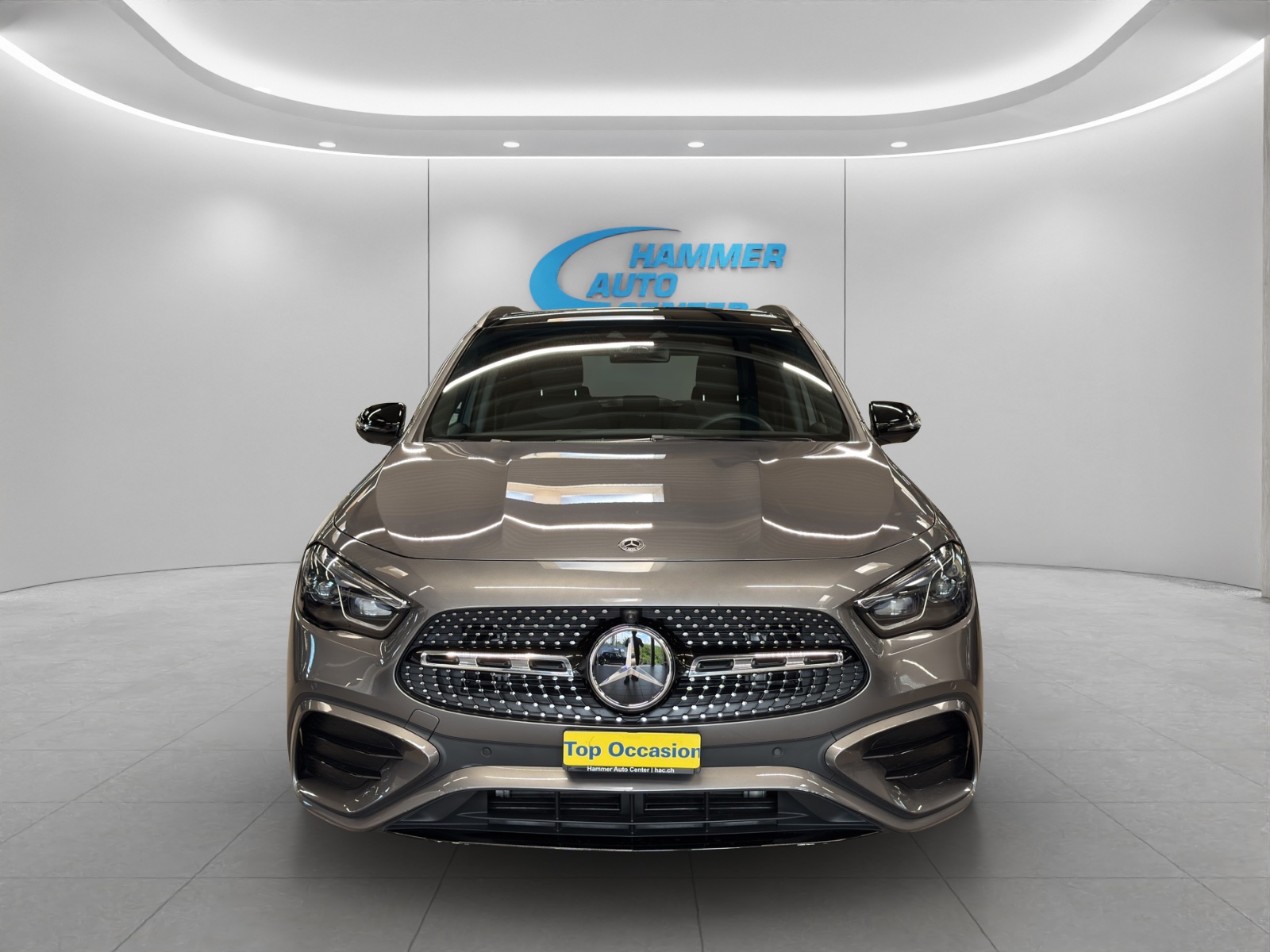 MERCEDES-BENZ GLA-Klasse H247 GLA 250 AMG Line 4matic-image-4