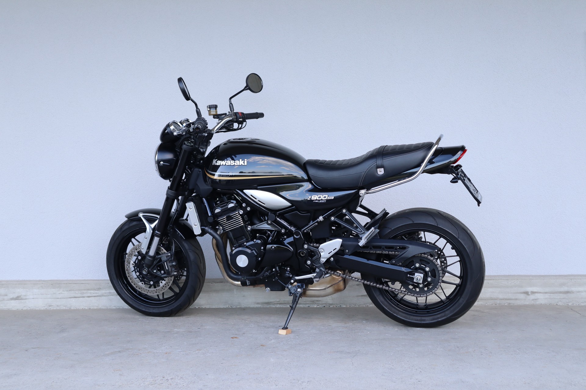 KAWASAKI Z 900 RS-image-5