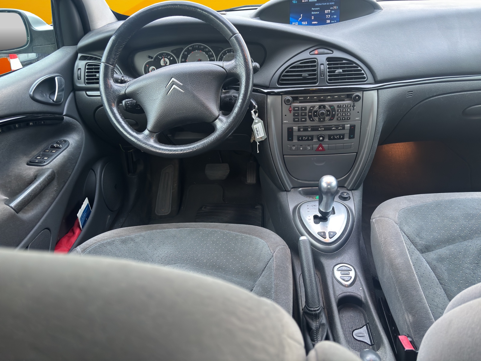 CITROEN C5 Berline 2.0 HDi Exclusive Automatic-image-8