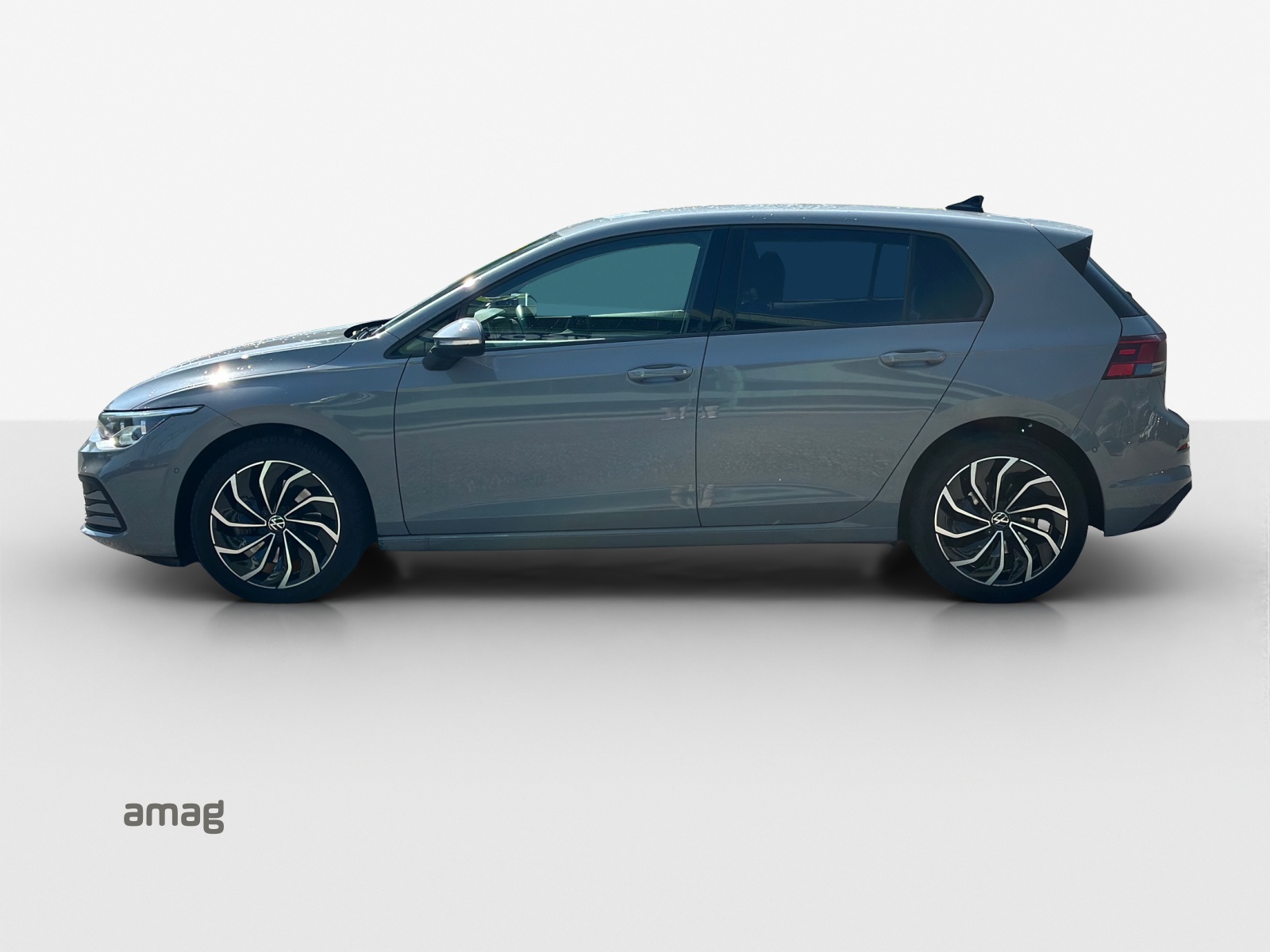 VW Golf 2.0 TDI Life DSG 4Motion-image-1
