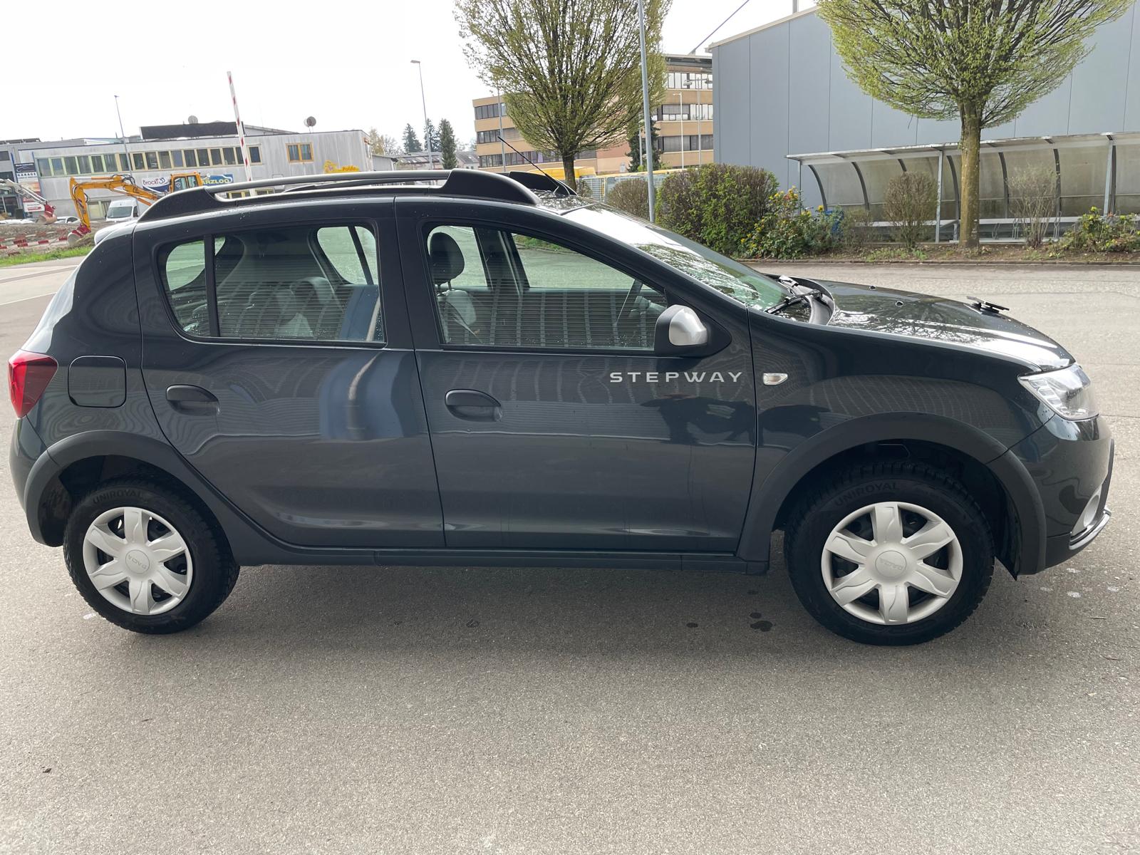 DACIA Sandero 1.5 dCi Stepway Automatic-image-2