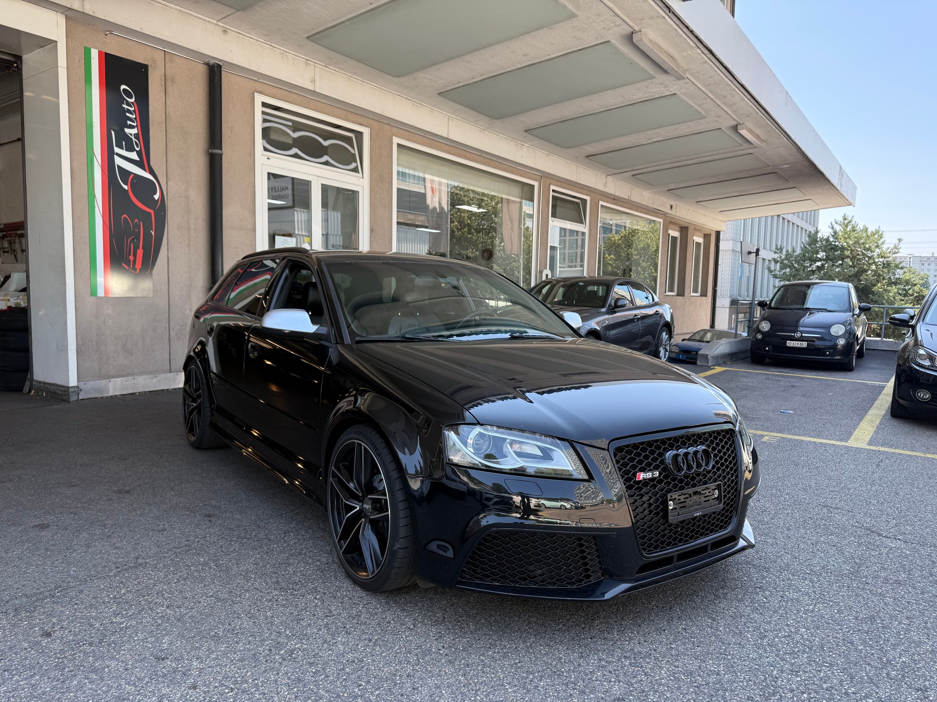 AUDI RS3 Sportback 2.5 TFSI quattro S-tronic-image-0