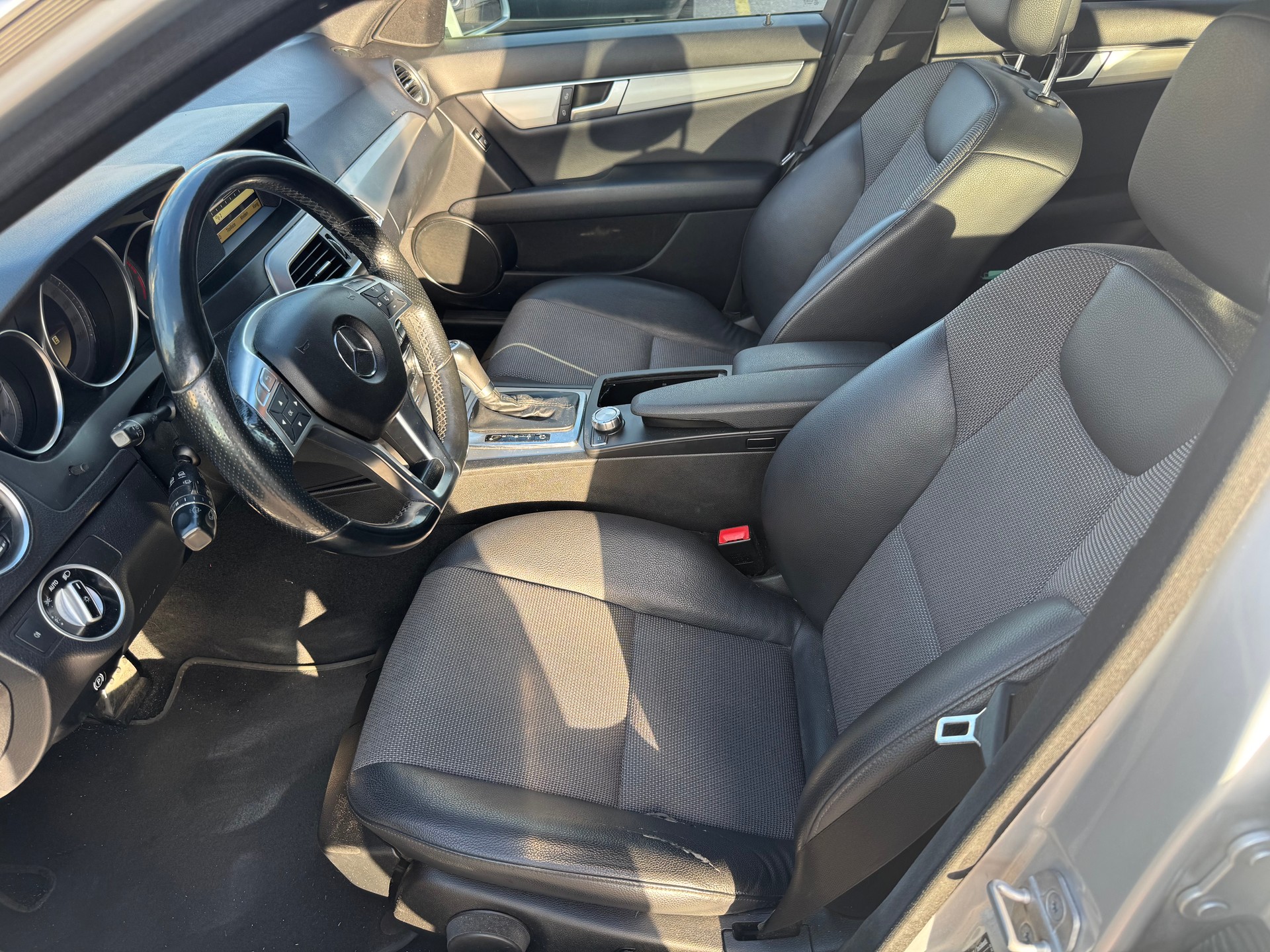 MERCEDES-BENZ C 250 CDI Avantgarde 4Matic 7G-Tronic-image-5