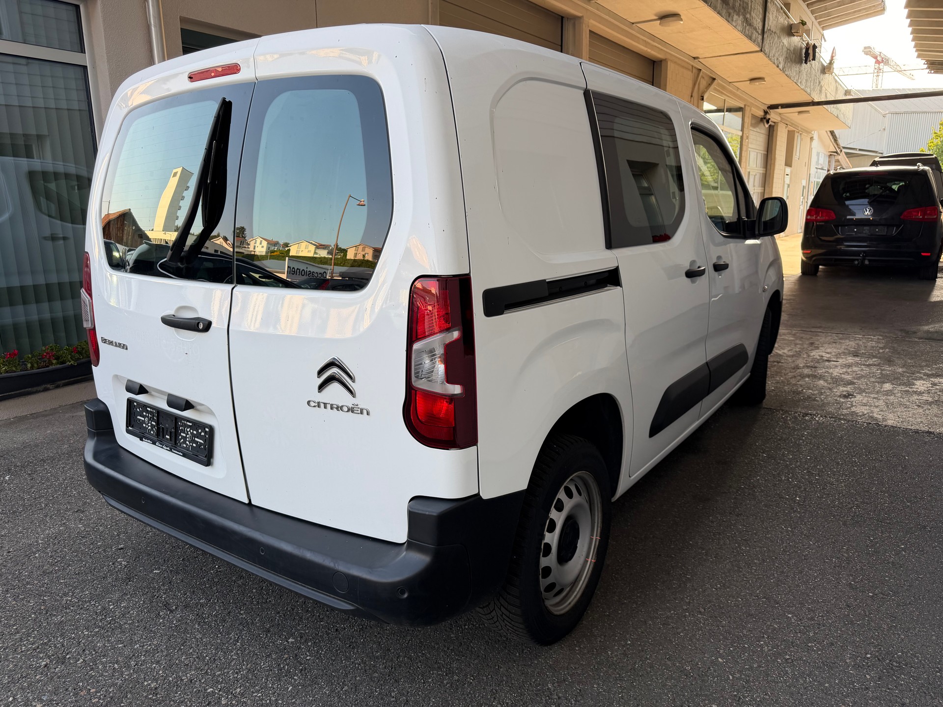 CITROEN Berlingo Van 1.2 Pure Tech 130 s/s Club EAT8 1000kg-image-5
