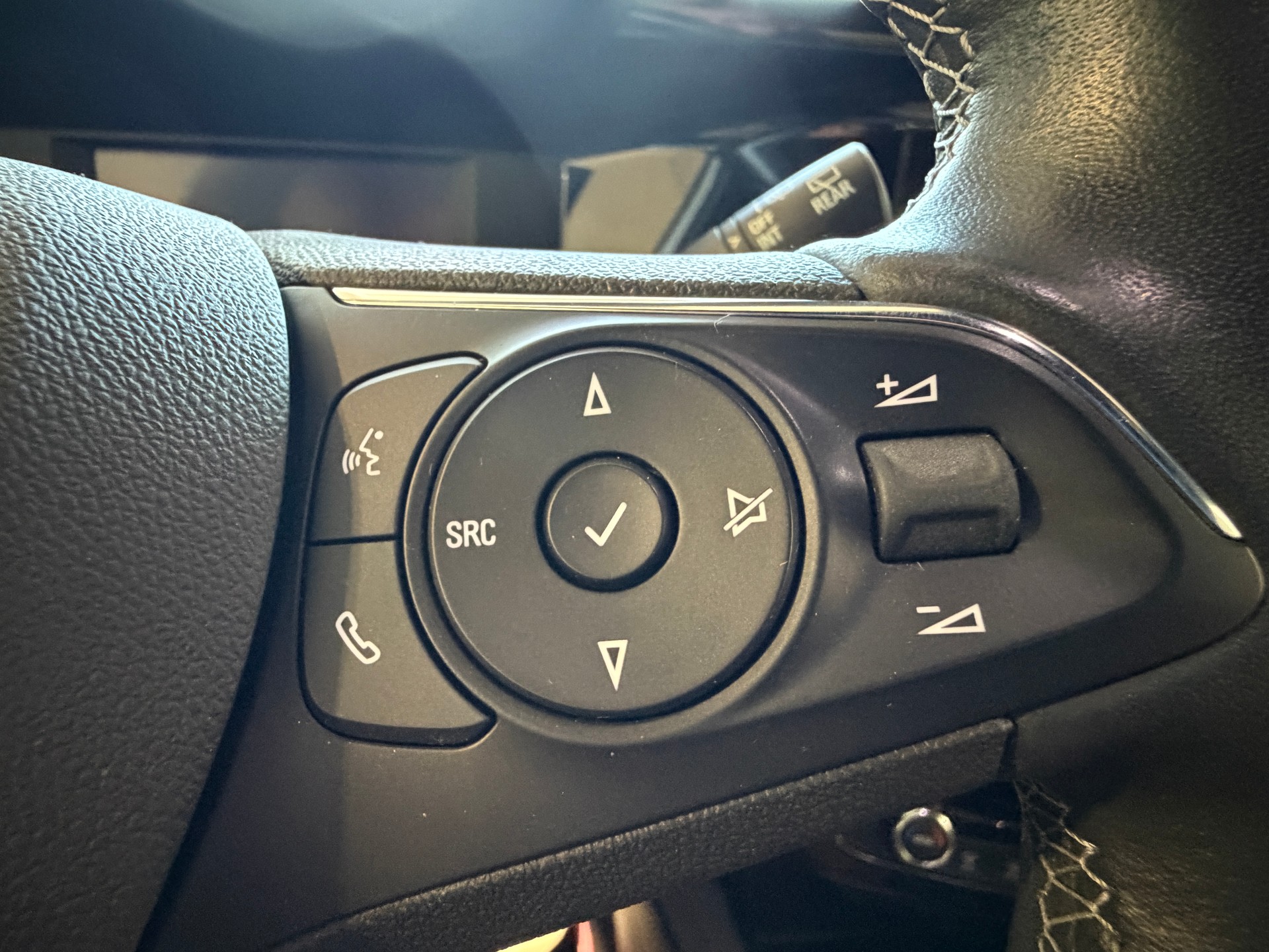 OPEL Mokka 1.2 Direct Injection Turbo GS Line-image-13