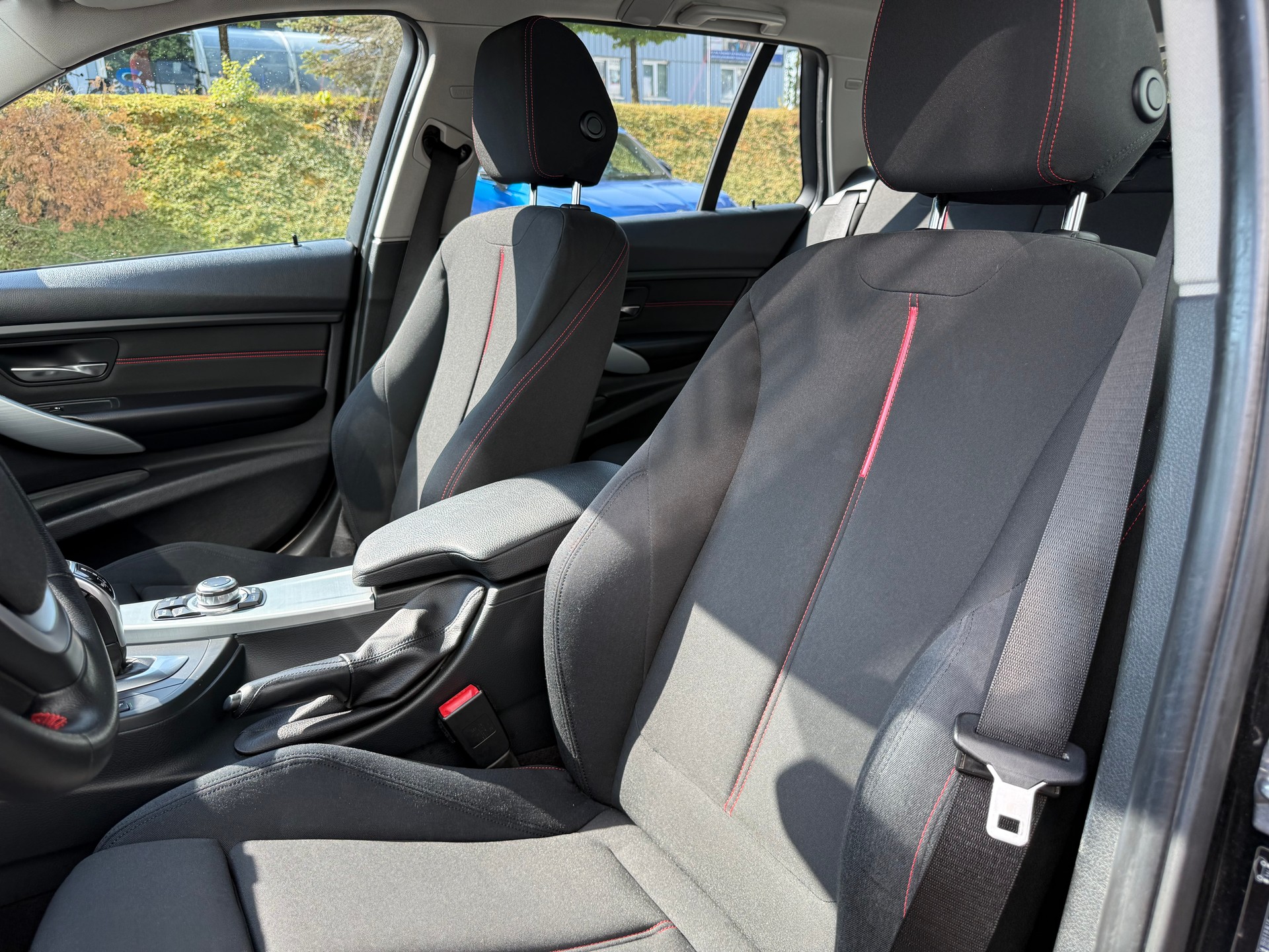 BMW 320d Touring Sport Line Steptronic || Frisch ab MFK-image-12