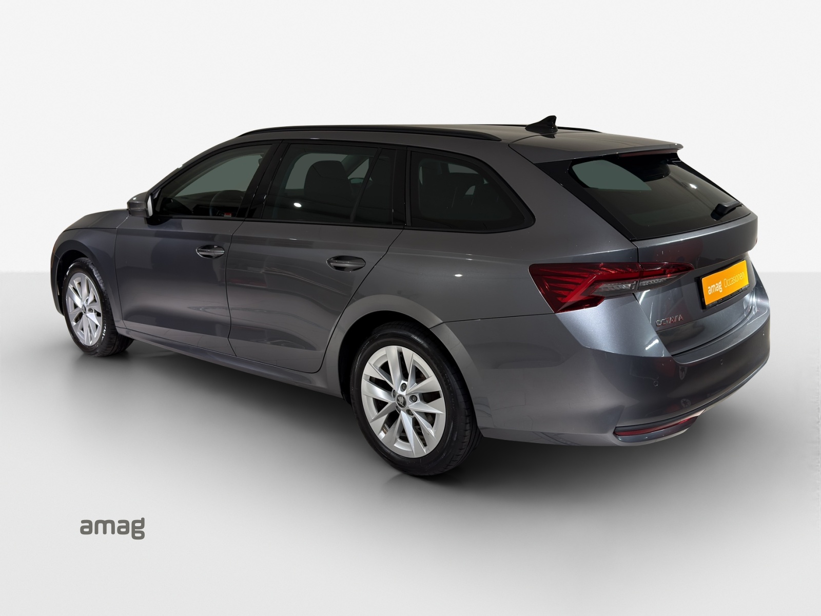 SKODA Octavia Combi 1.5 TSI mHEV DSG Dynamic-showroom-element-2