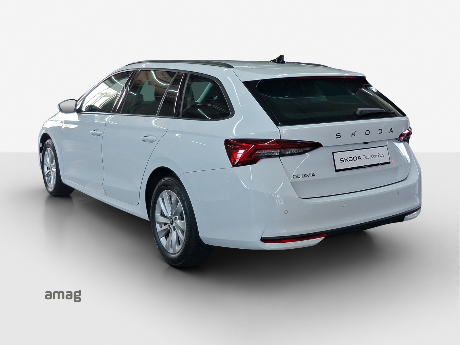 SKODA Octavia Combi 1.5 TSI mHEV DSG Dynamic-image-2